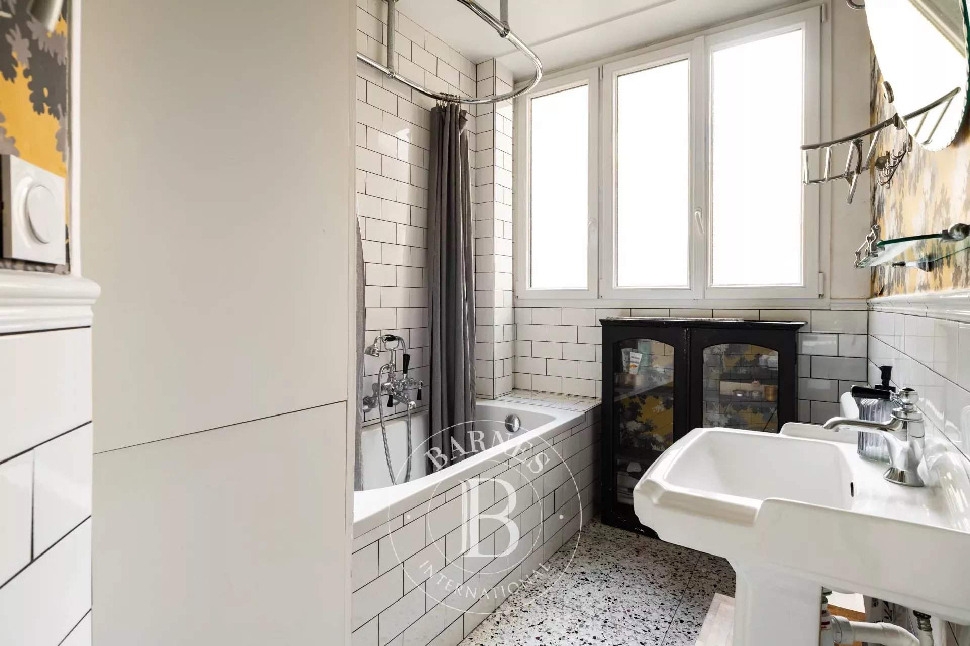 Paris  - Appartement 4 Pièces 2 Chambres - picture 8