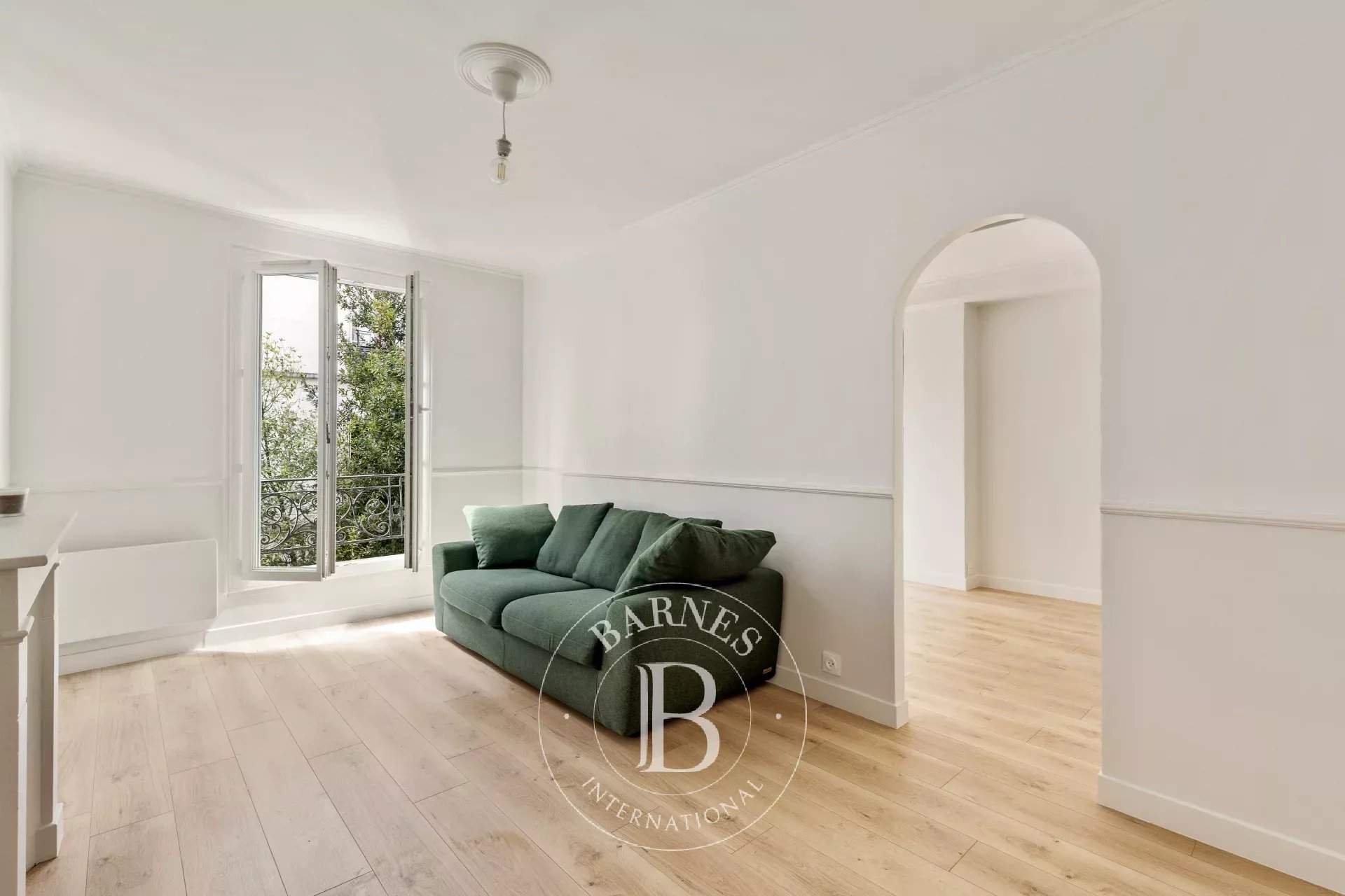 Paris  - Appartement 2 Pi&egrave;ces, 1 Chambre - picture 1