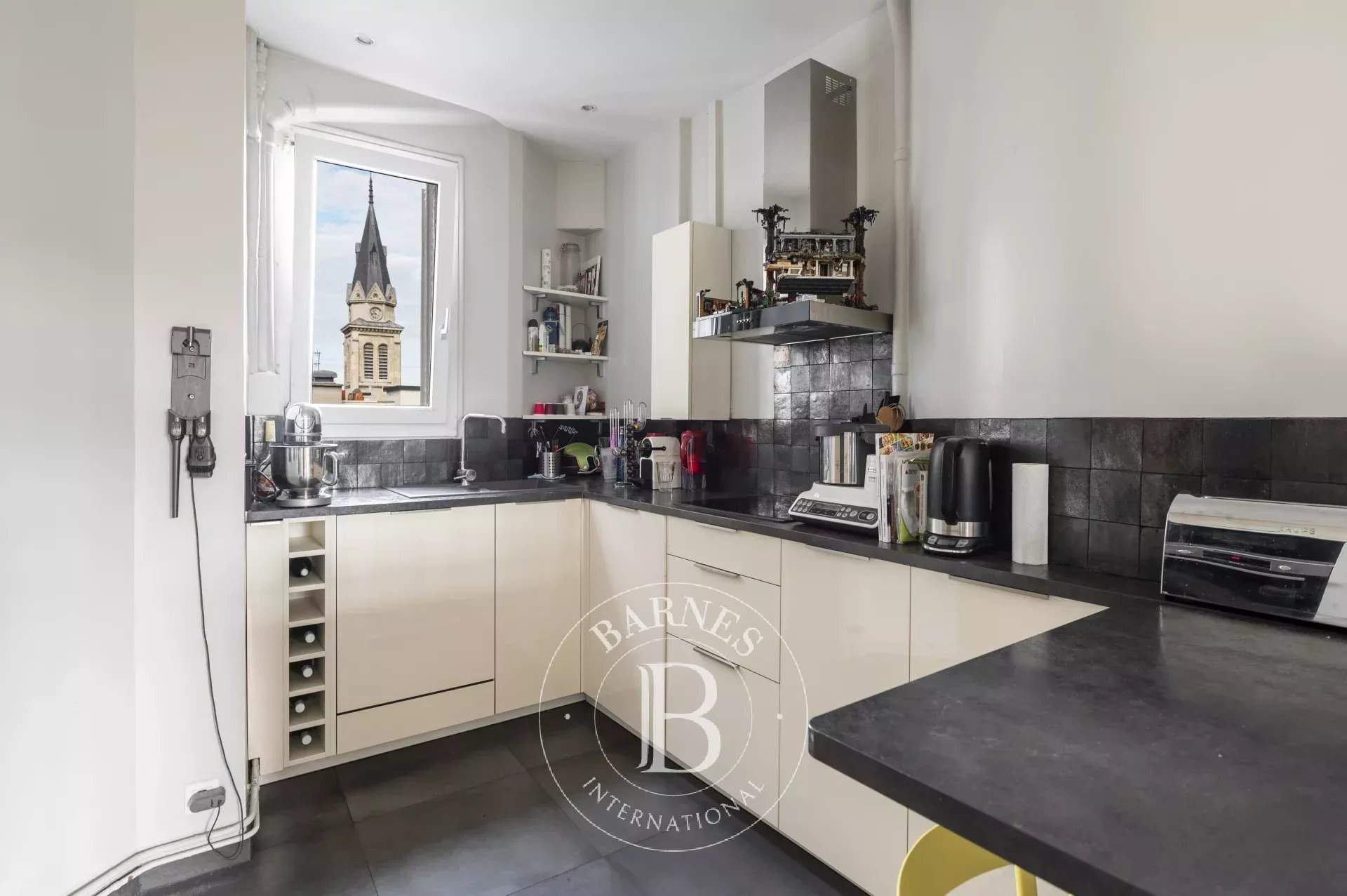 Paris  - Apartment 2 Bedrooms - picture 9