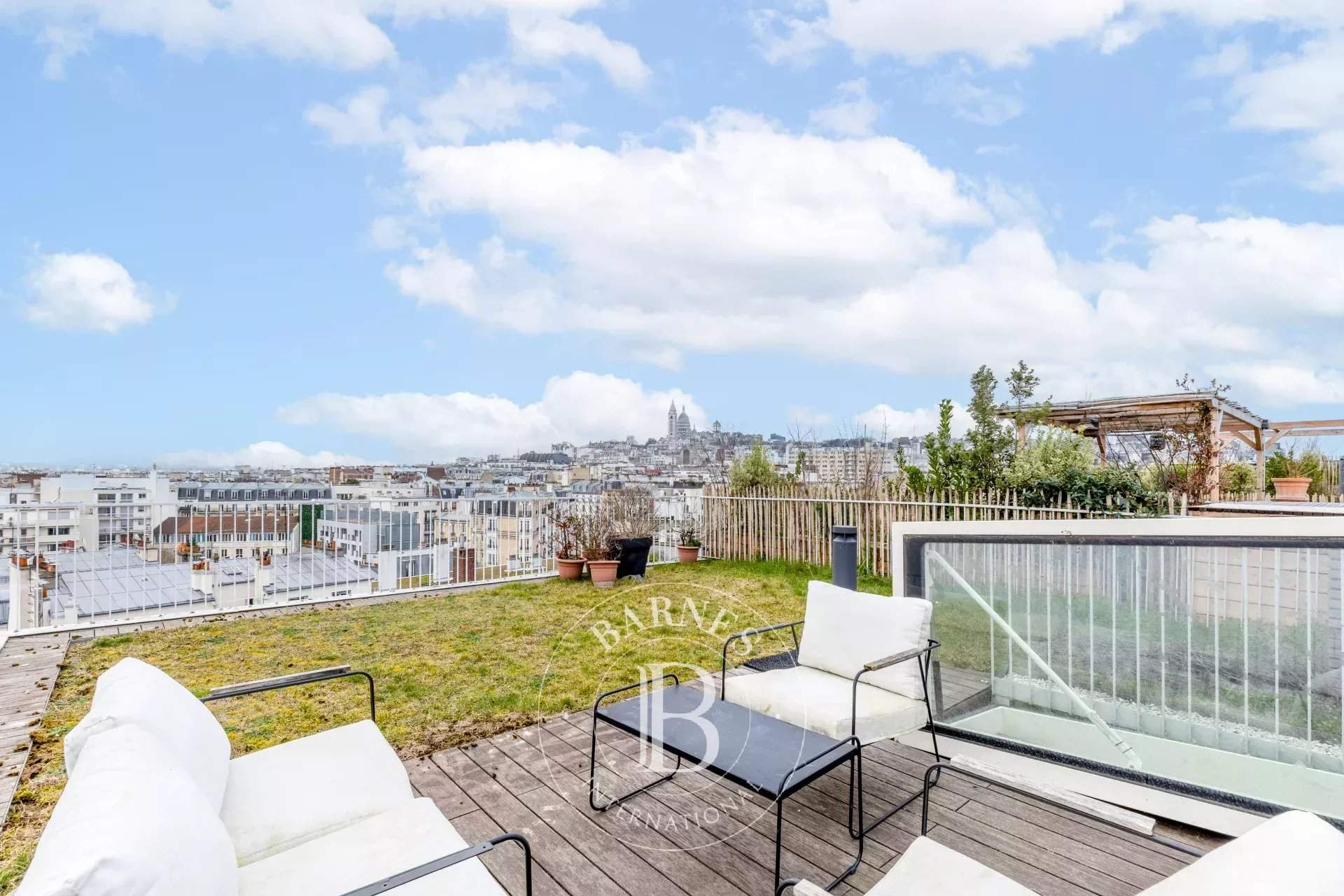 Paris  - Appartement 4 Pi&egrave;ces 3 Chambres - picture 1