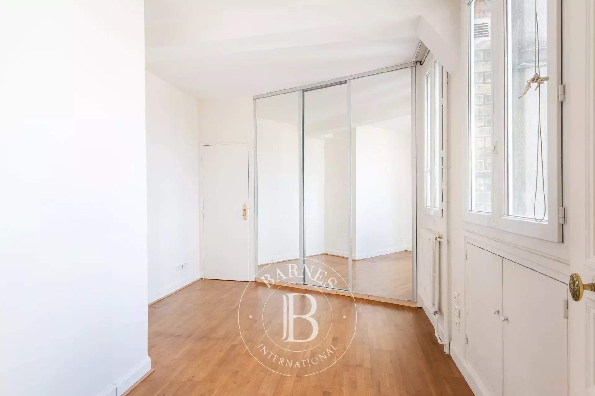 Paris  - Apartment 2 Bedrooms - picture 18