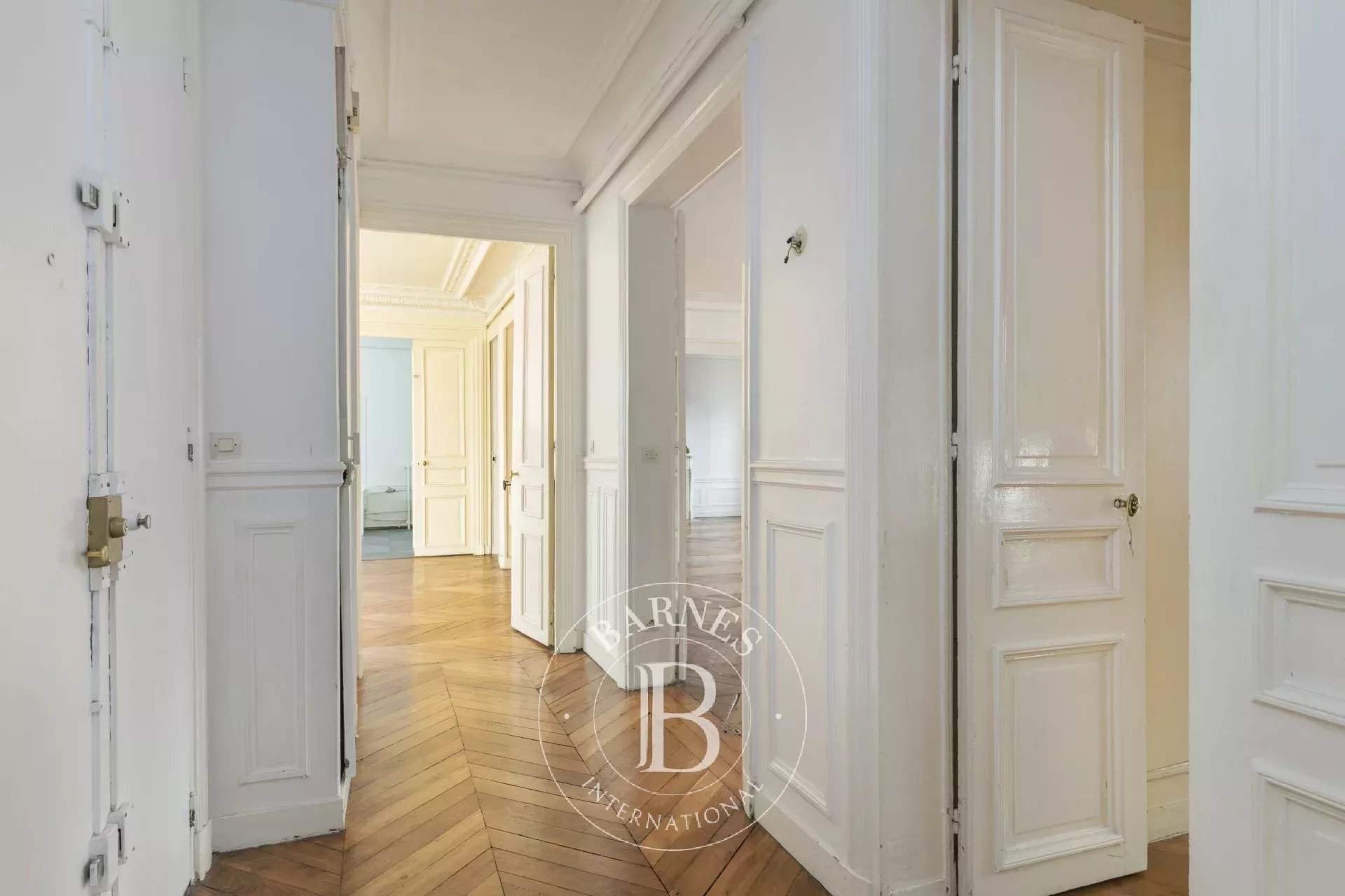 Paris  - Apartment 4 Bedrooms - picture 13