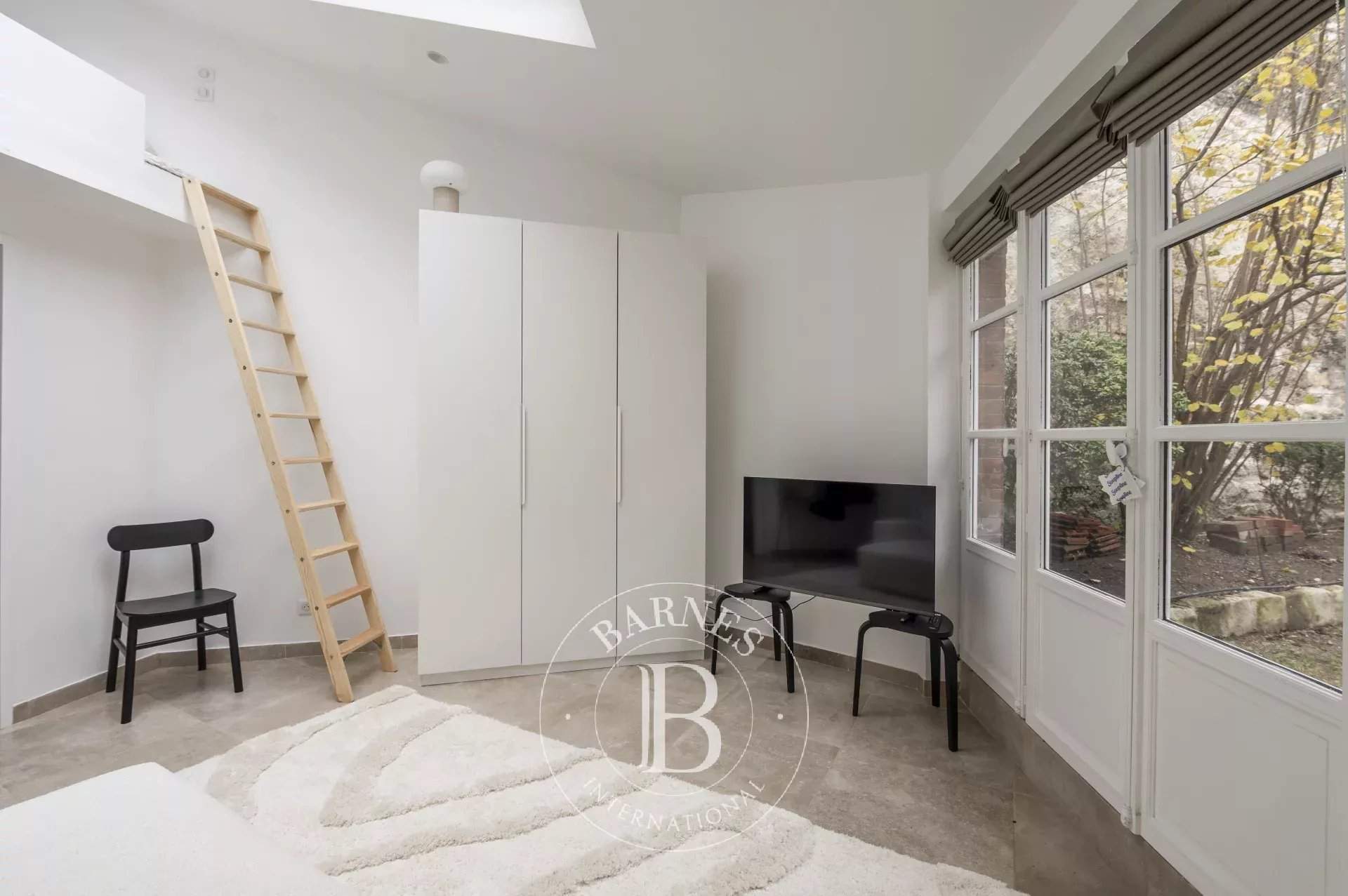 Paris  - House 4 Bedrooms - picture 10