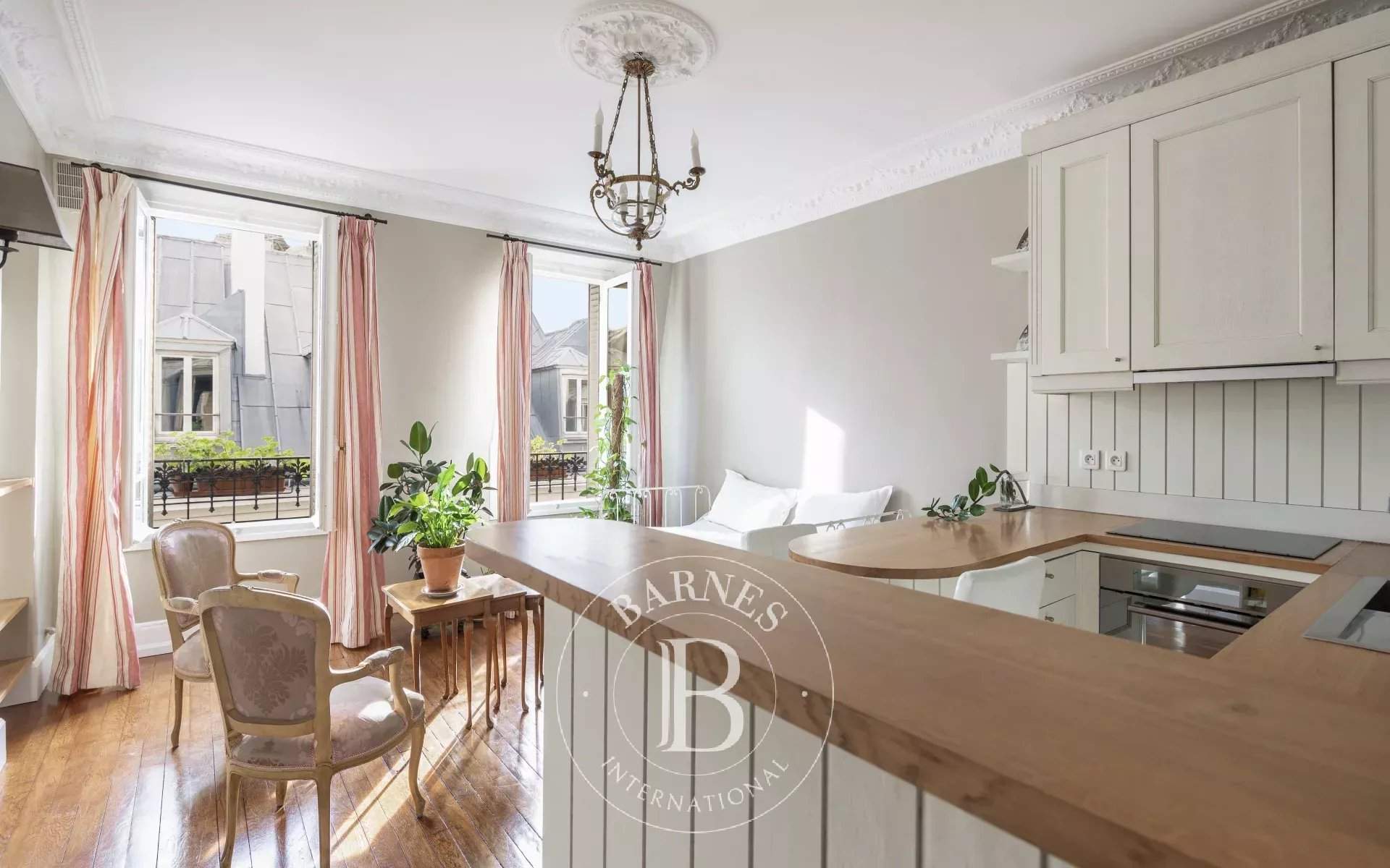 Paris  - Appartement 2 Pièces, 1 Chambre - picture 2