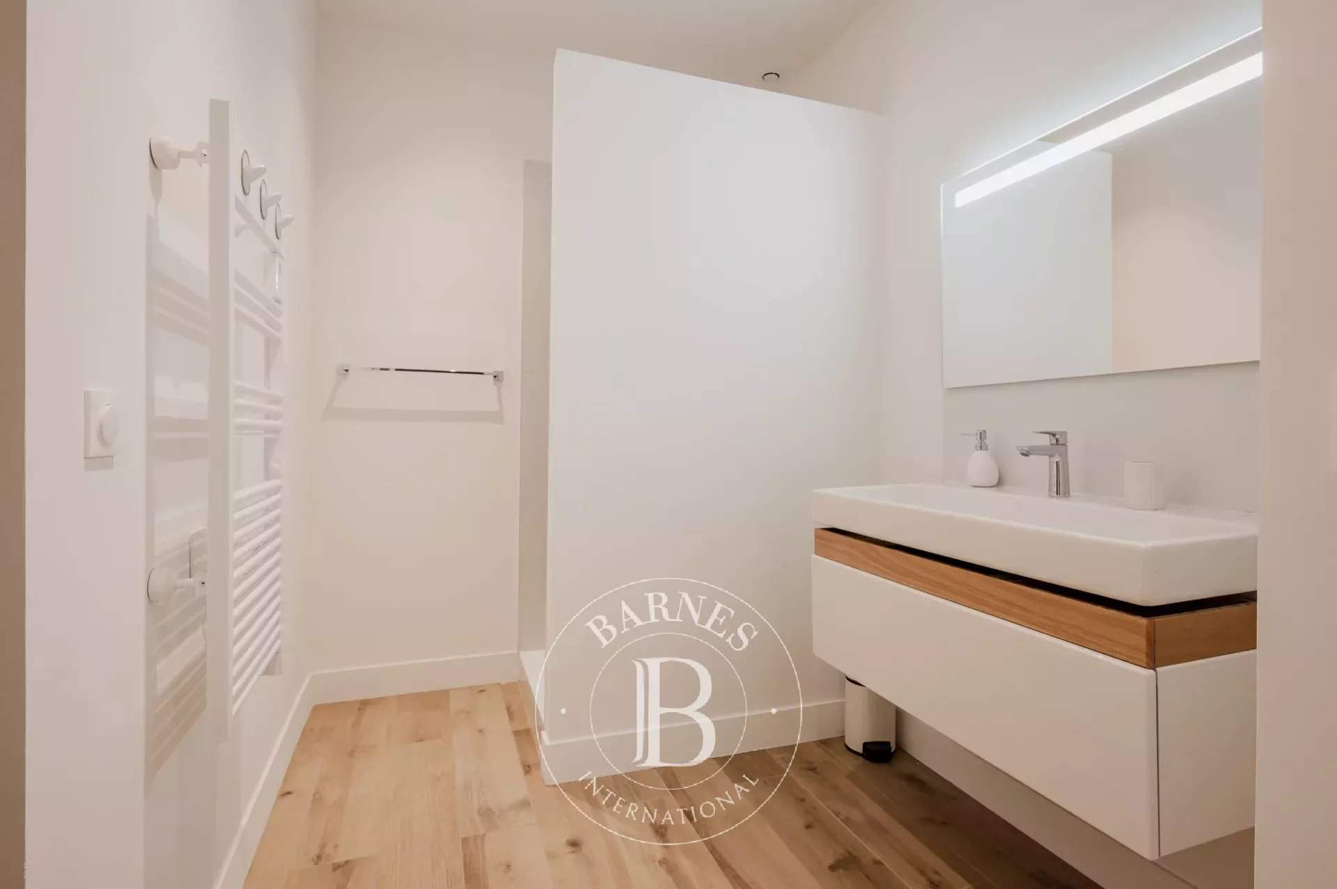 Paris  - Appartement 5 Pi&egrave;ces 2 Chambres - picture 19