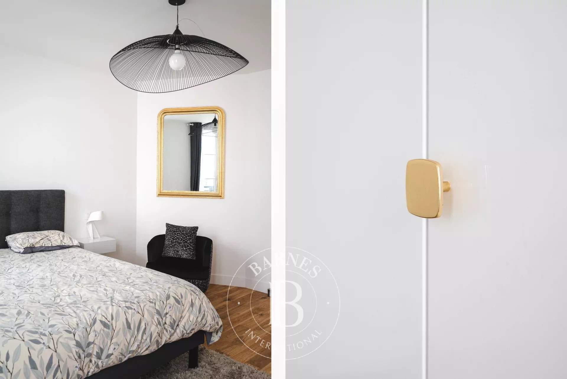 Paris  - Appartement 5 Pi&egrave;ces 2 Chambres - picture 6