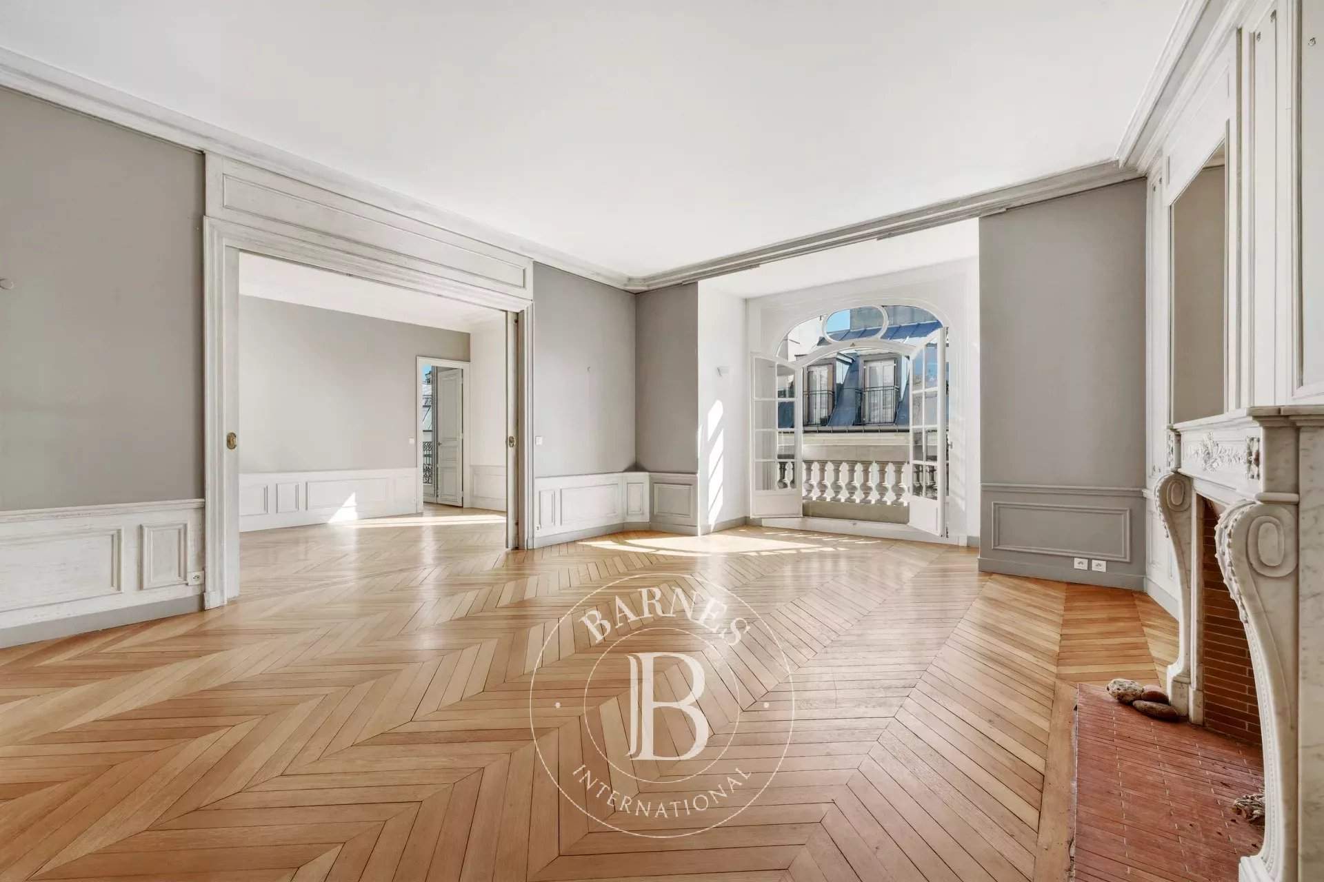 Paris  - Appartement 7 Pi&egrave;ces 4 Chambres - picture 10