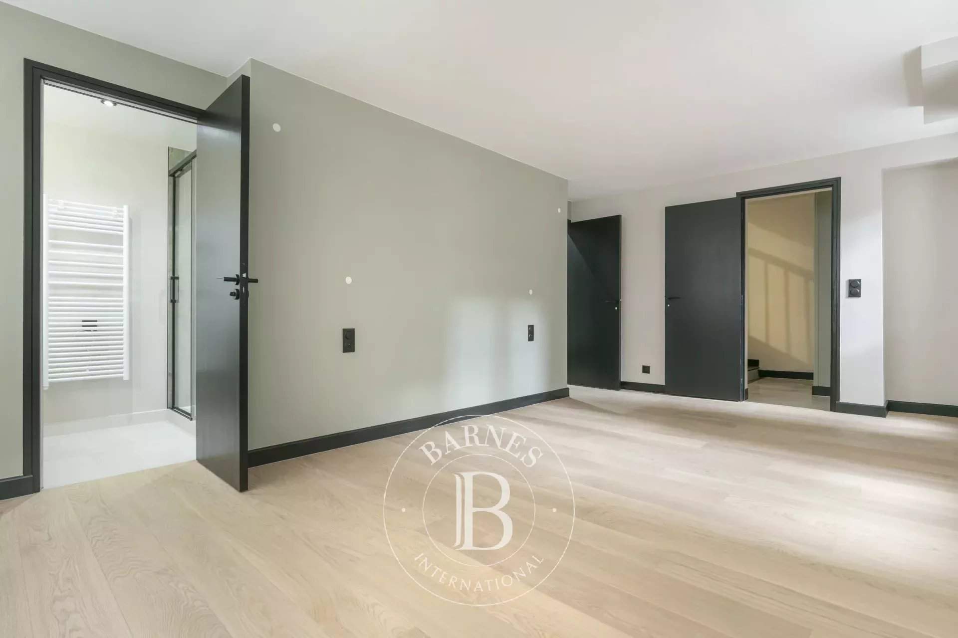 Paris  - Apartment 4 Bedrooms - picture 11