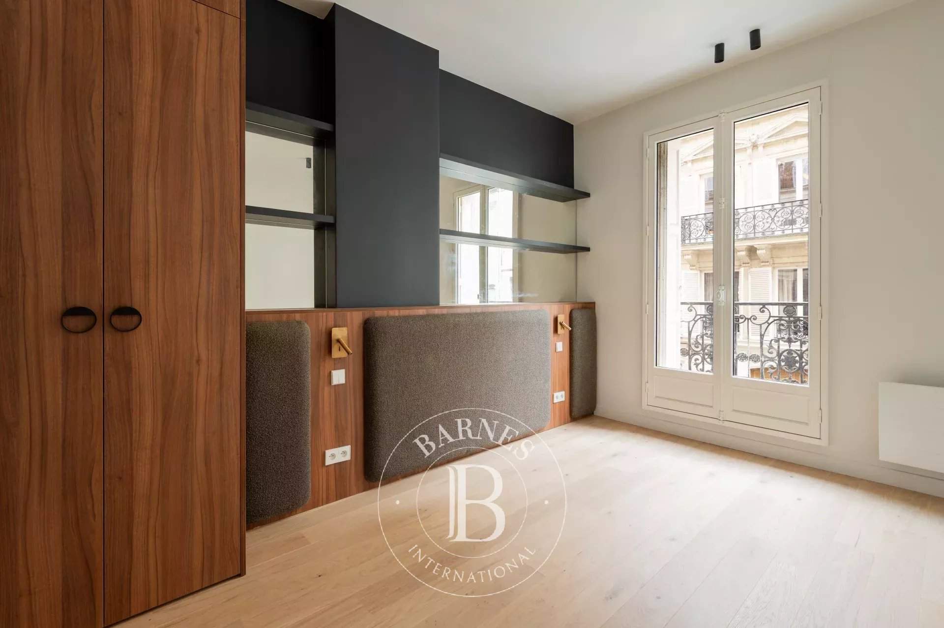 Paris  - Appartement 6 Pi&egrave;ces 4 Chambres - picture 8