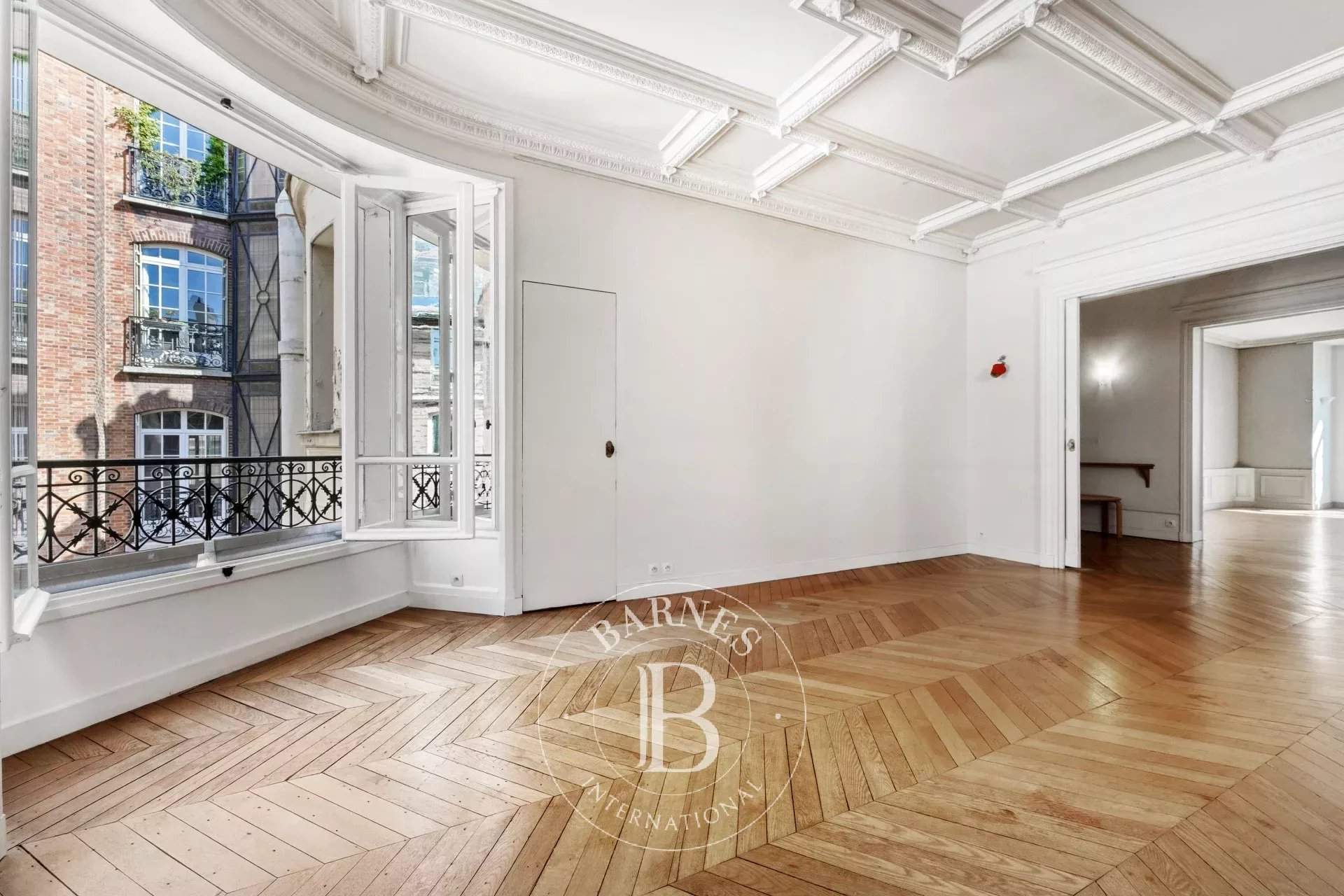 Paris  - Appartement 7 Pi&egrave;ces 4 Chambres - picture 9