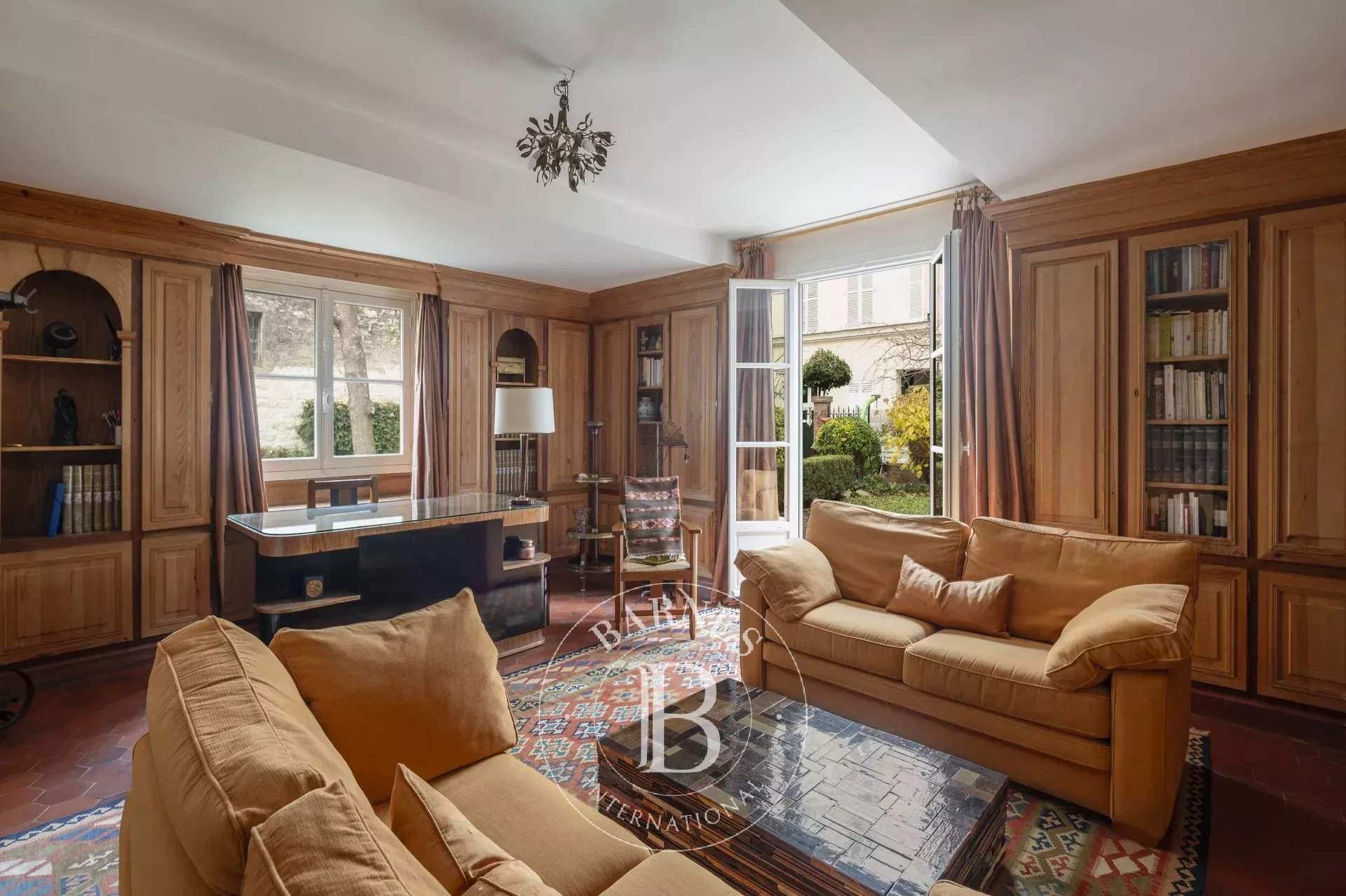 Paris  - House 4 Bedrooms - picture 8