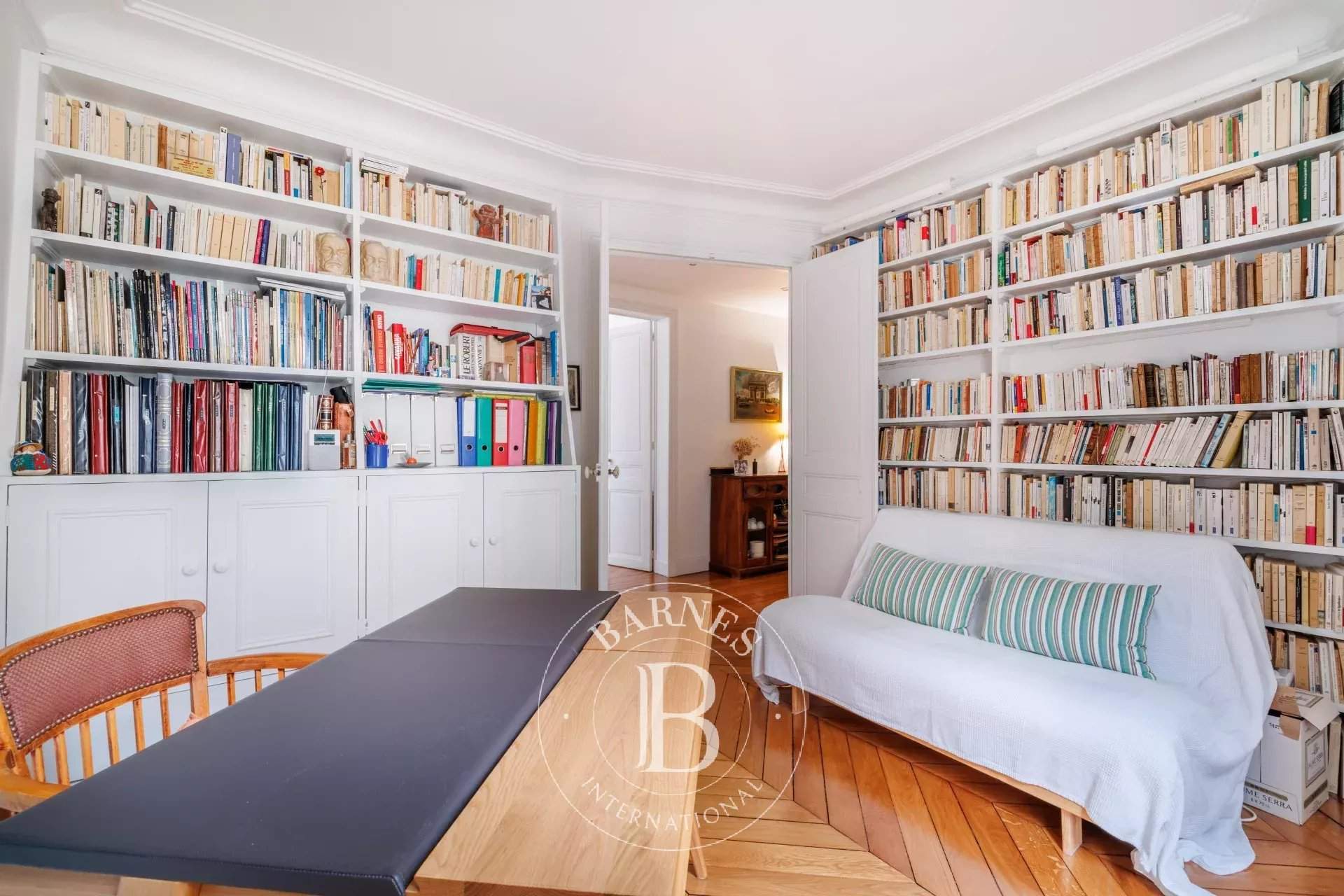 Paris  - Apartment 4 Bedrooms - picture 12