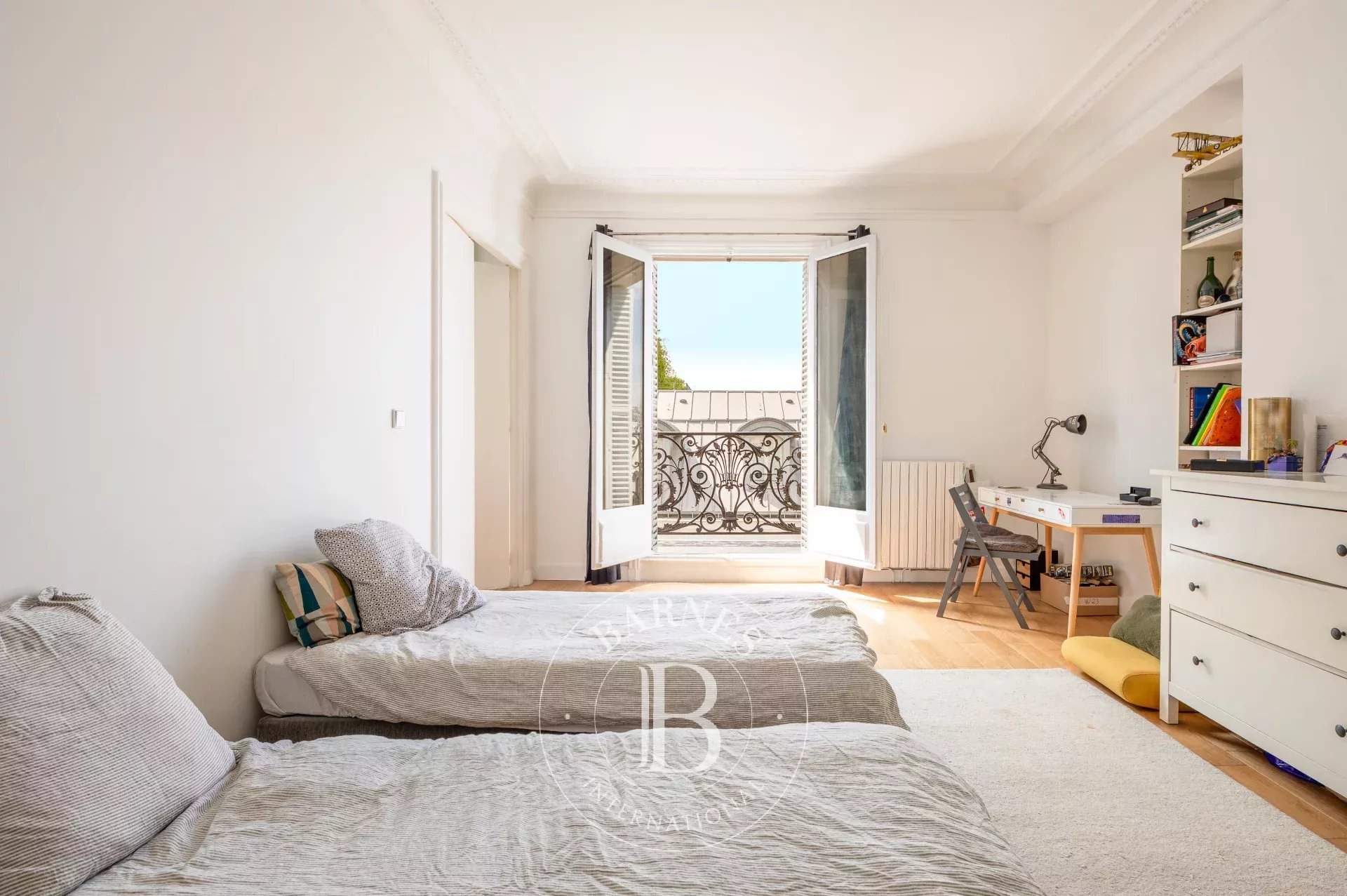 Paris  - Apartment 3 Bedrooms - picture 14