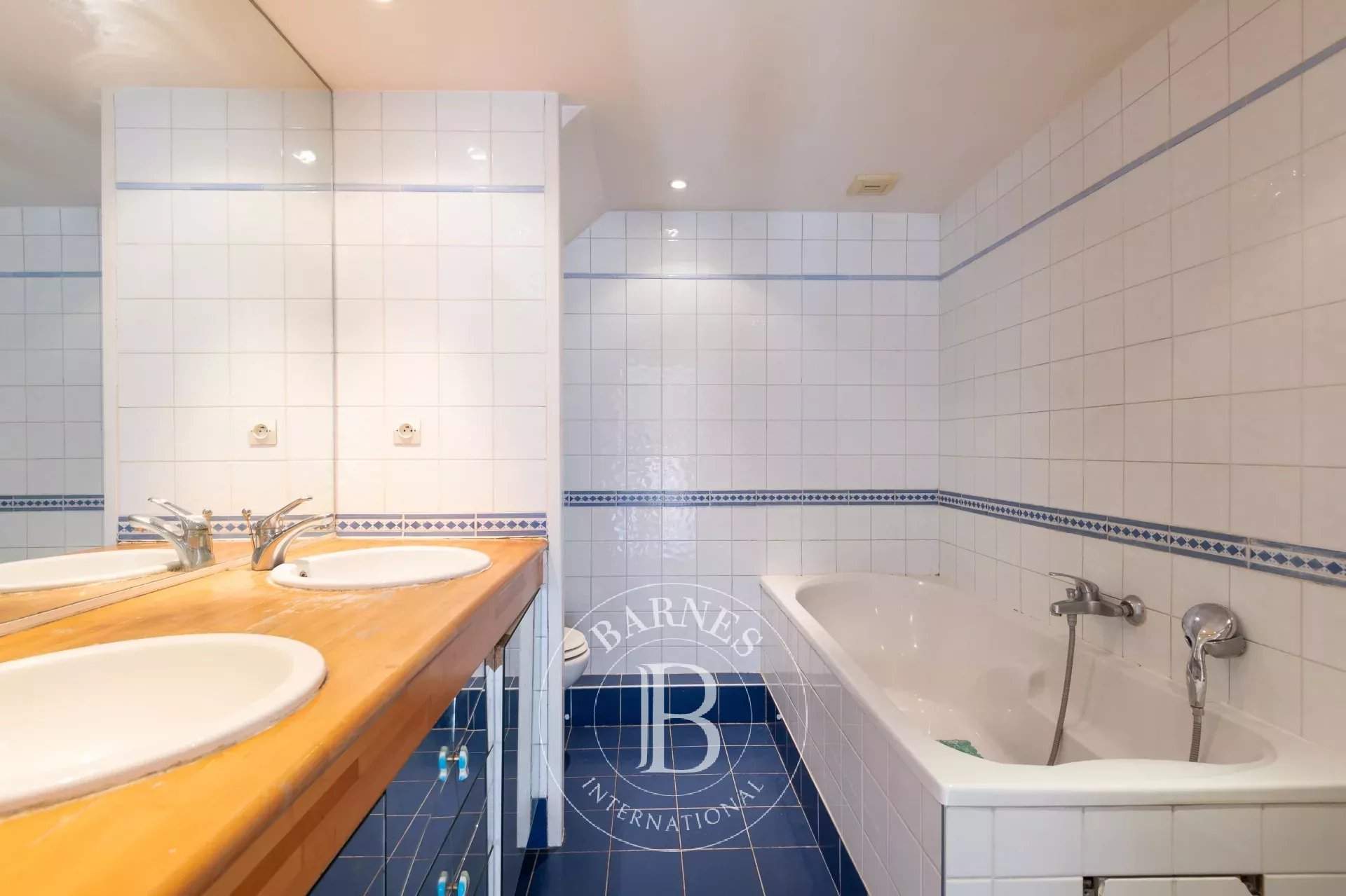 Paris  - Apartment 3 Bedrooms - picture 17