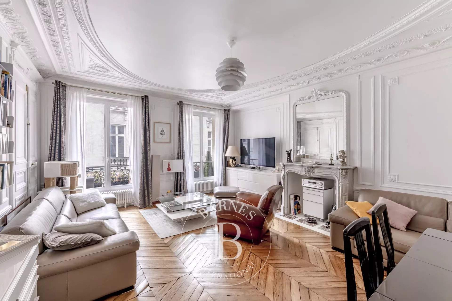 Paris  - Apartment 3 Bedrooms - picture 1