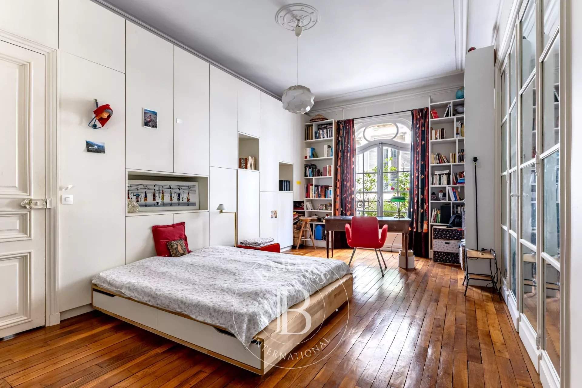 Paris  - Appartement 7 Pi&egrave;ces 4 Chambres - picture 14