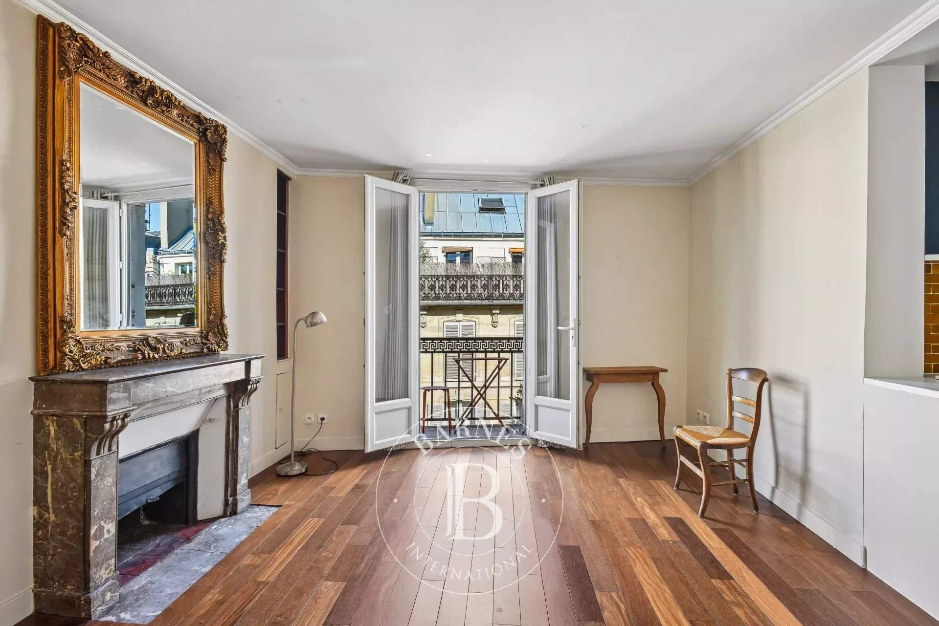 Paris  - Appartement 2 Pi&egrave;ces, 1 Chambre - picture 2