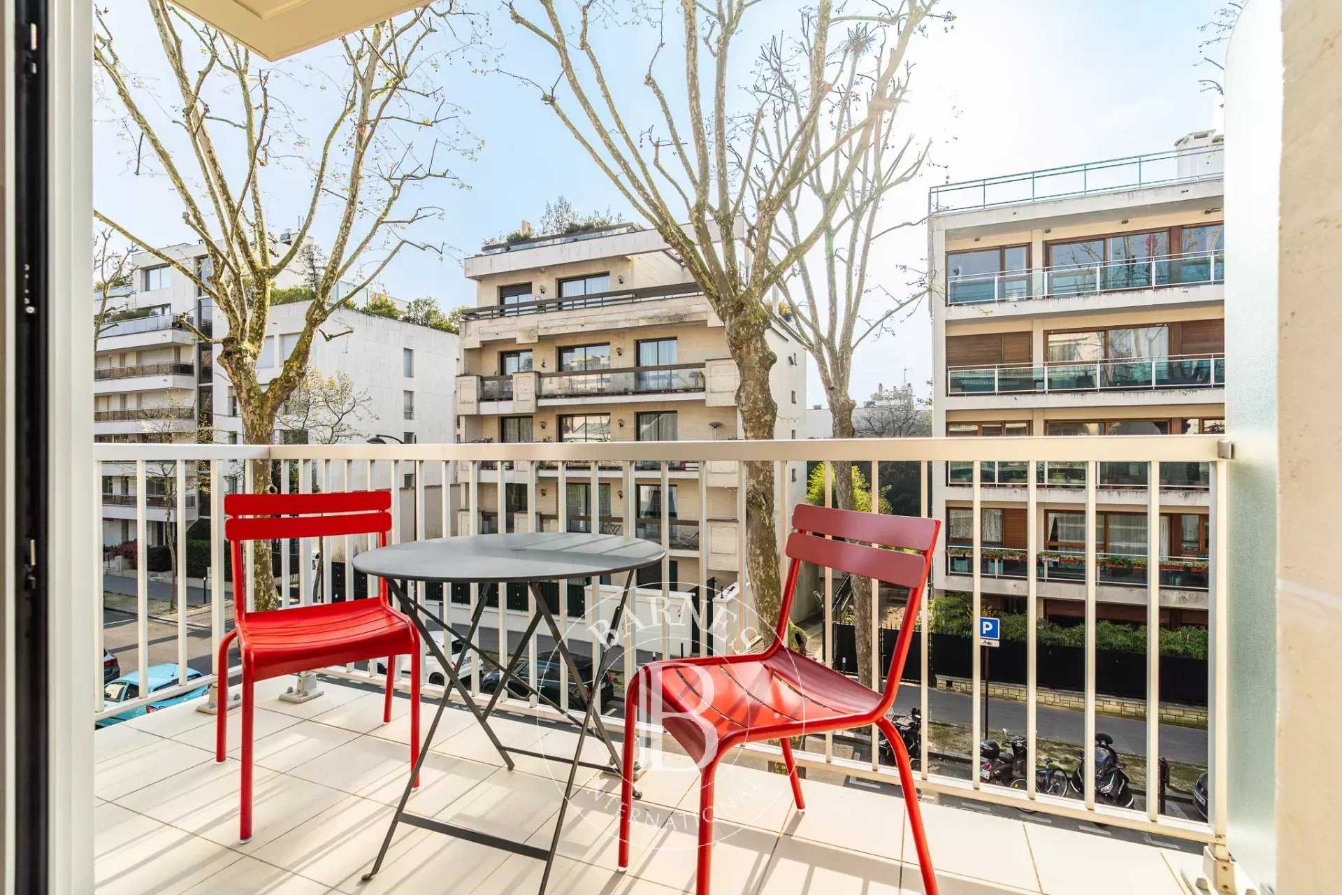 Neuilly-sur-Seine  - Apartment 