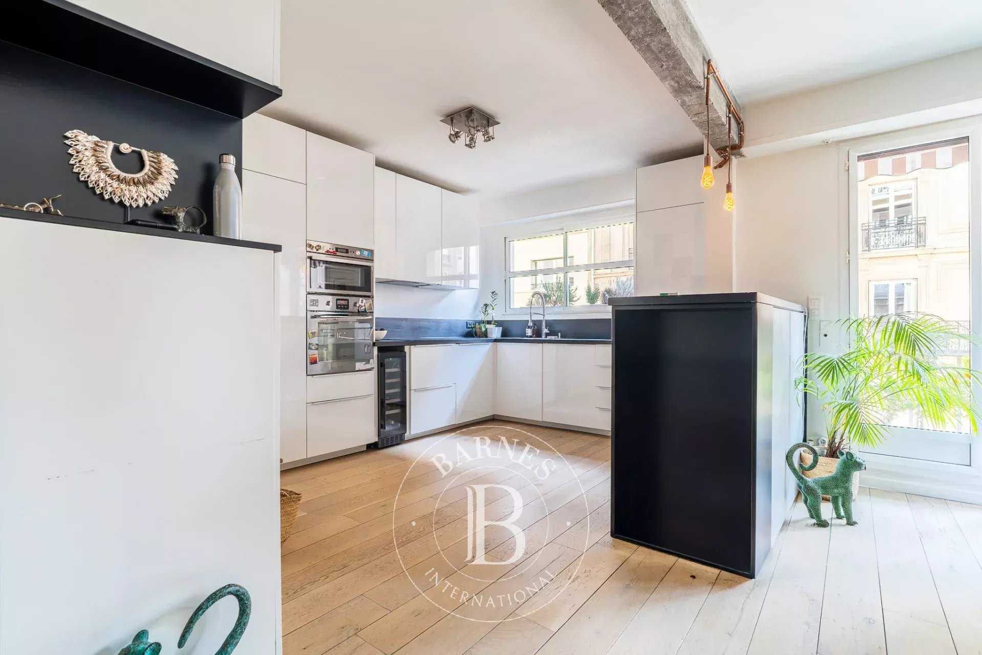 Neuilly-sur-Seine  - Apartment 2 Bedrooms