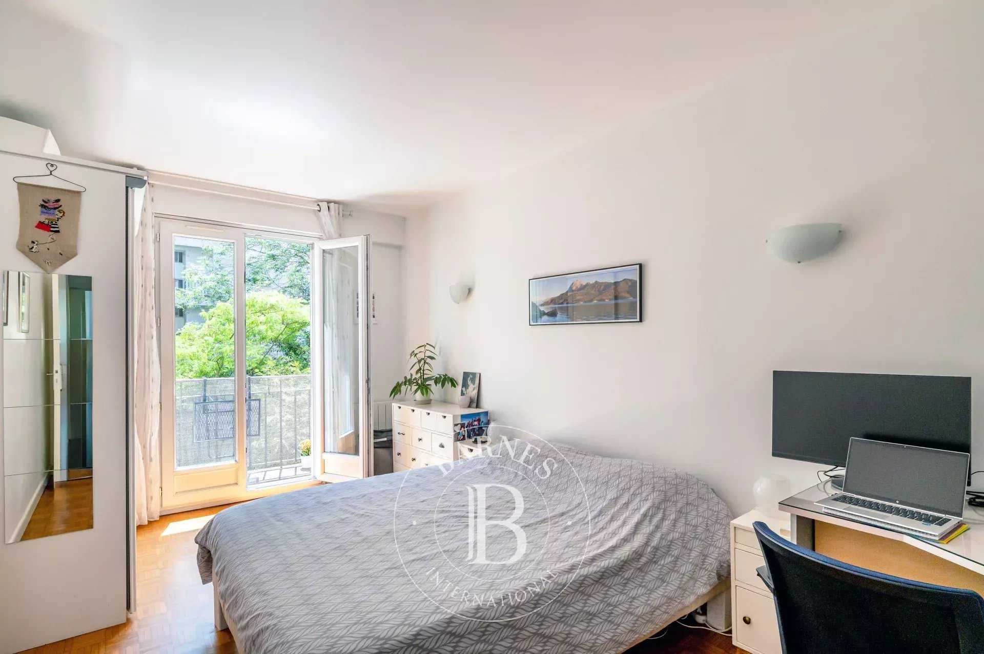 Neuilly-sur-Seine  - Apartment 2 Bedrooms