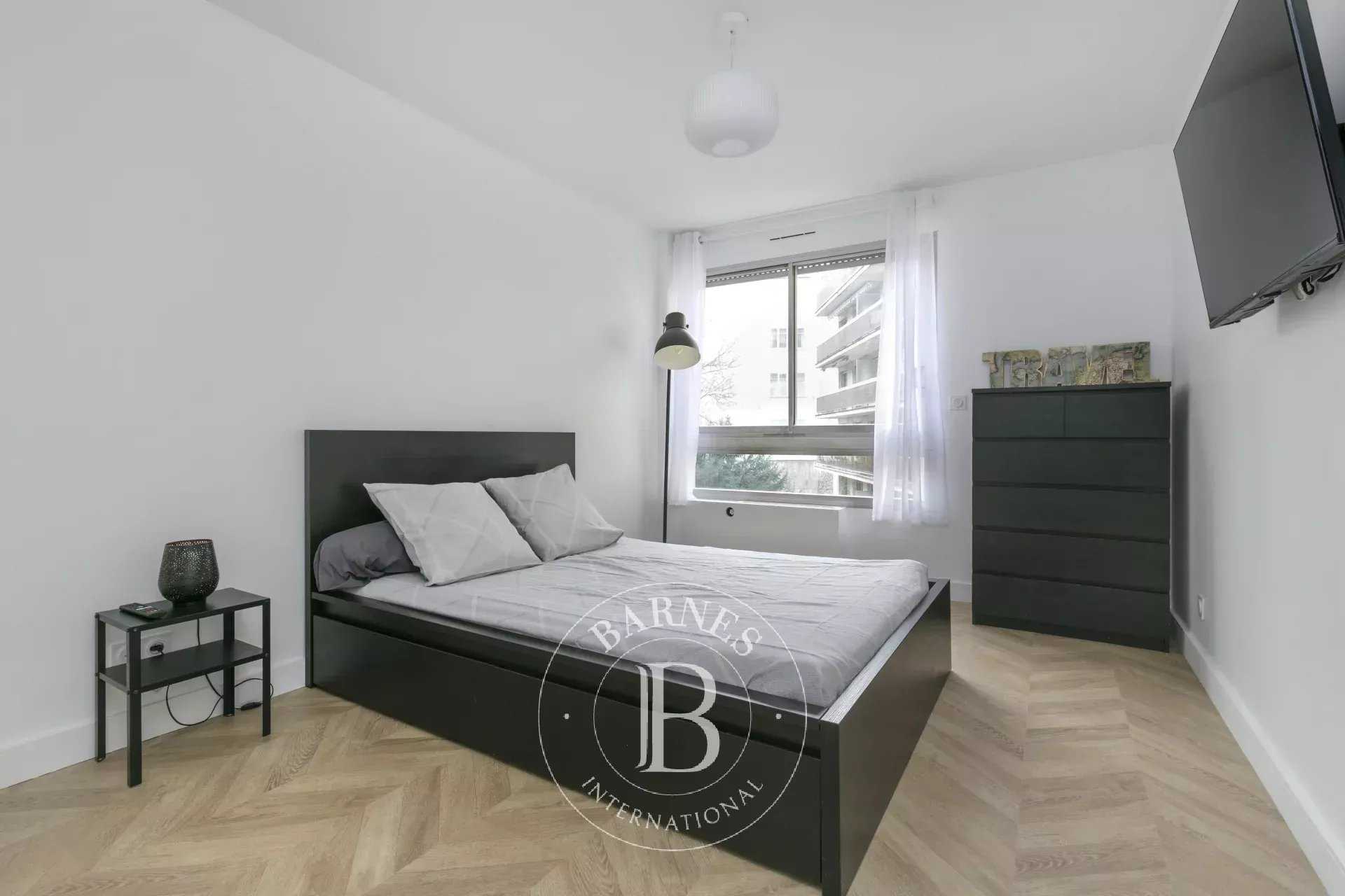 Neuilly-sur-Seine  - Apartment 2 Bedrooms
