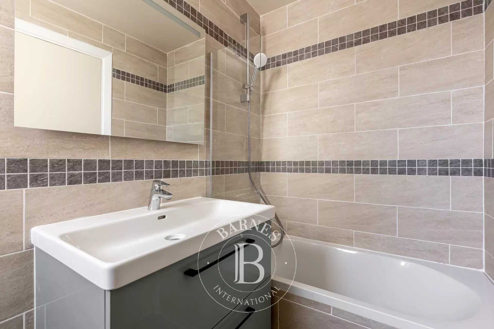 Neuilly-sur-Seine  - Appartement 3 Pièces 2 Chambres