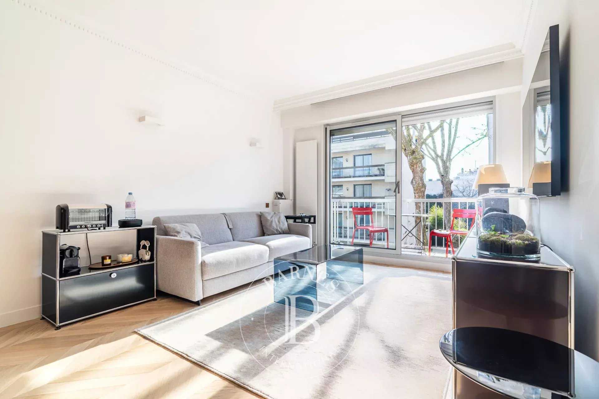 Neuilly-sur-Seine  - Apartment 