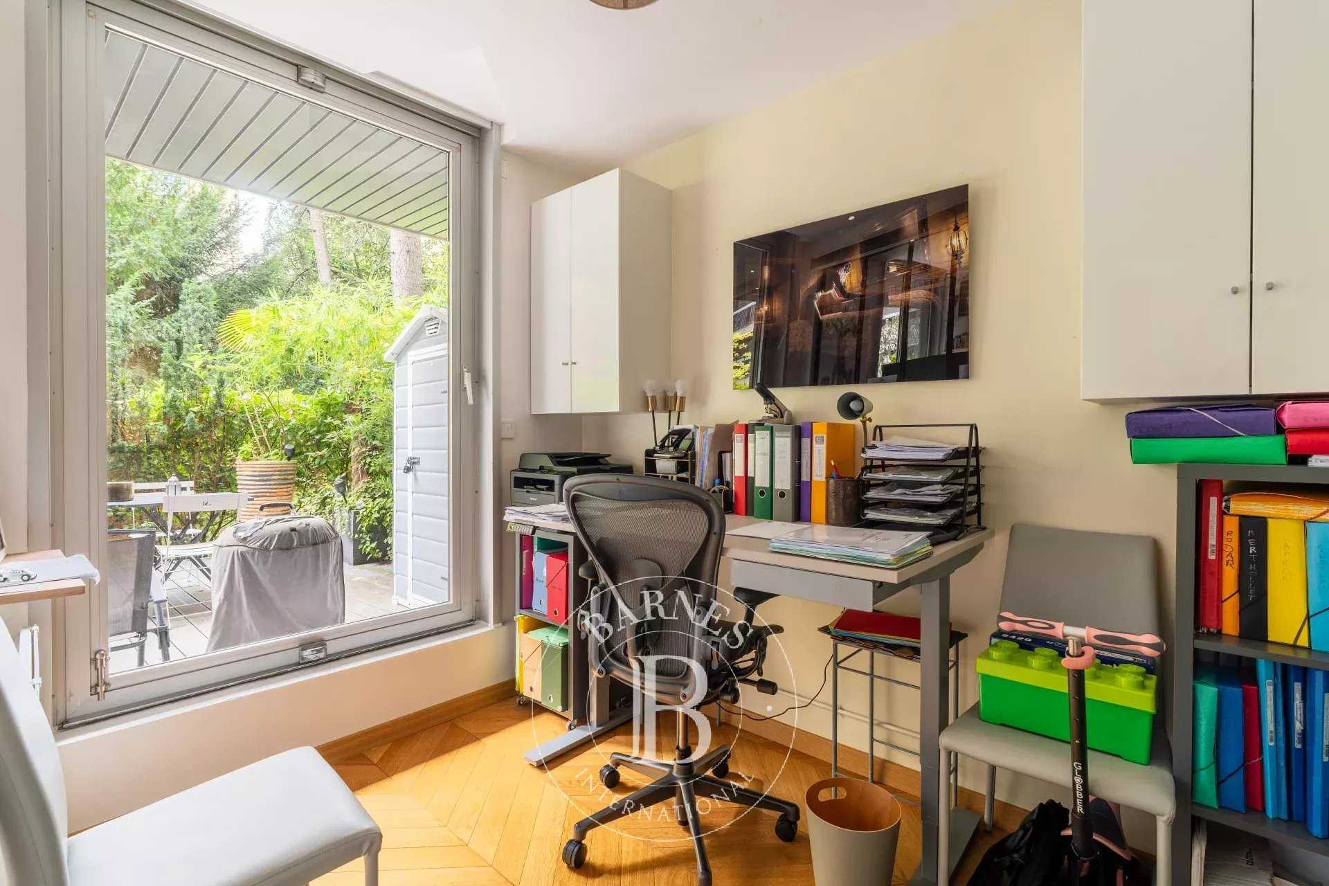 Neuilly-sur-Seine  - Apartment 2 Bedrooms