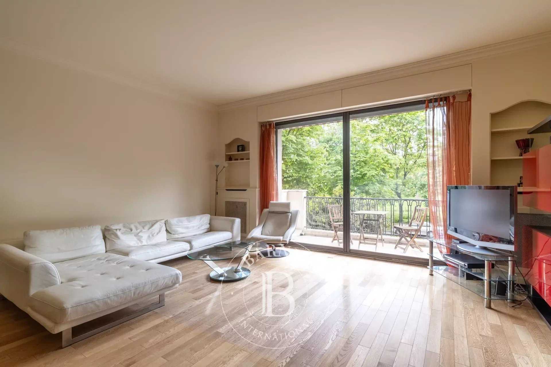 Appartement Neuilly-sur-Seine  -  ref 84623581 (picture 3)