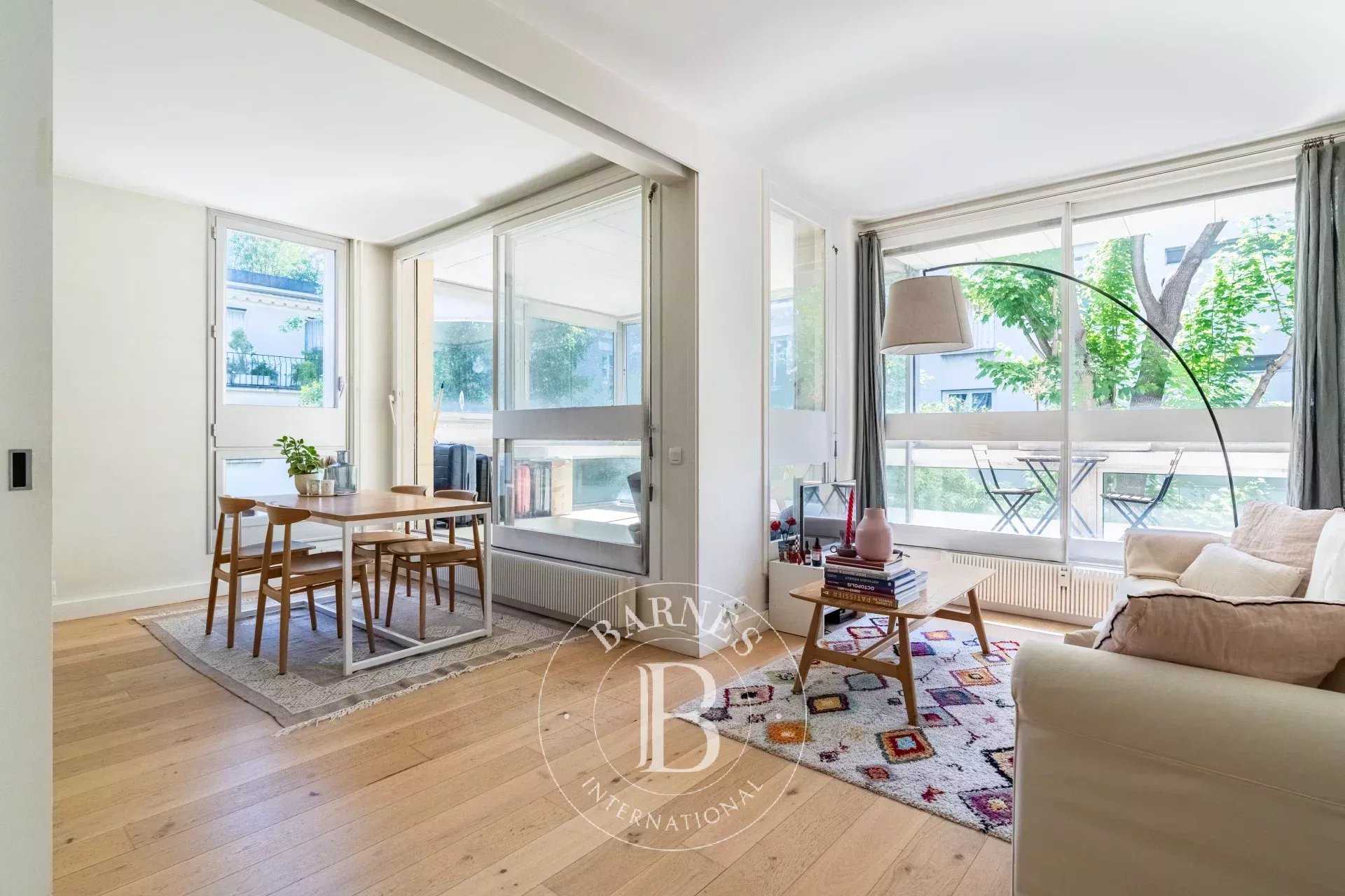 Appartement Neuilly-sur-Seine  -  ref 85901240 (picture 1)