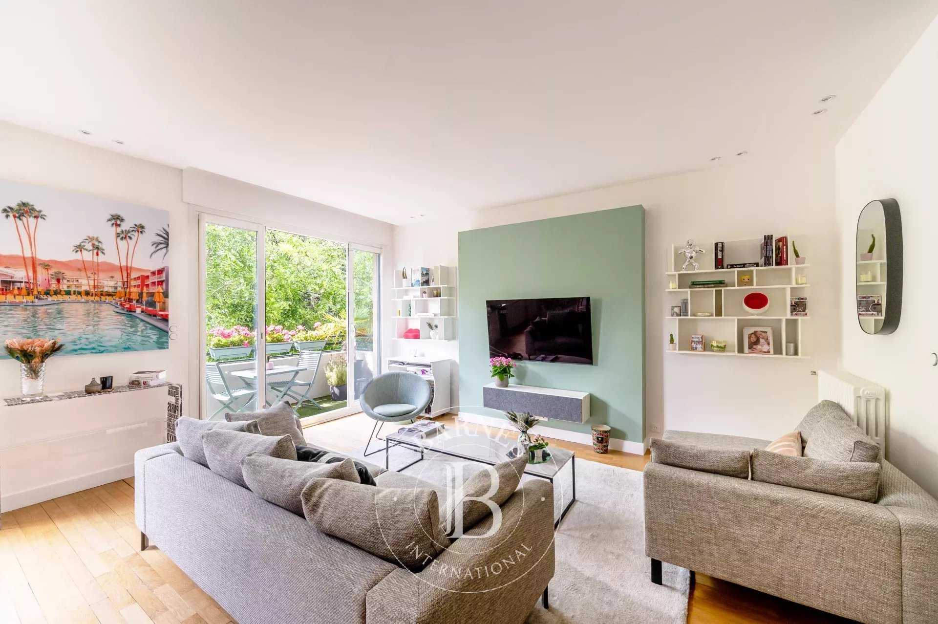 Appartement Neuilly-sur-Seine  -  ref 85995907 (picture 3)