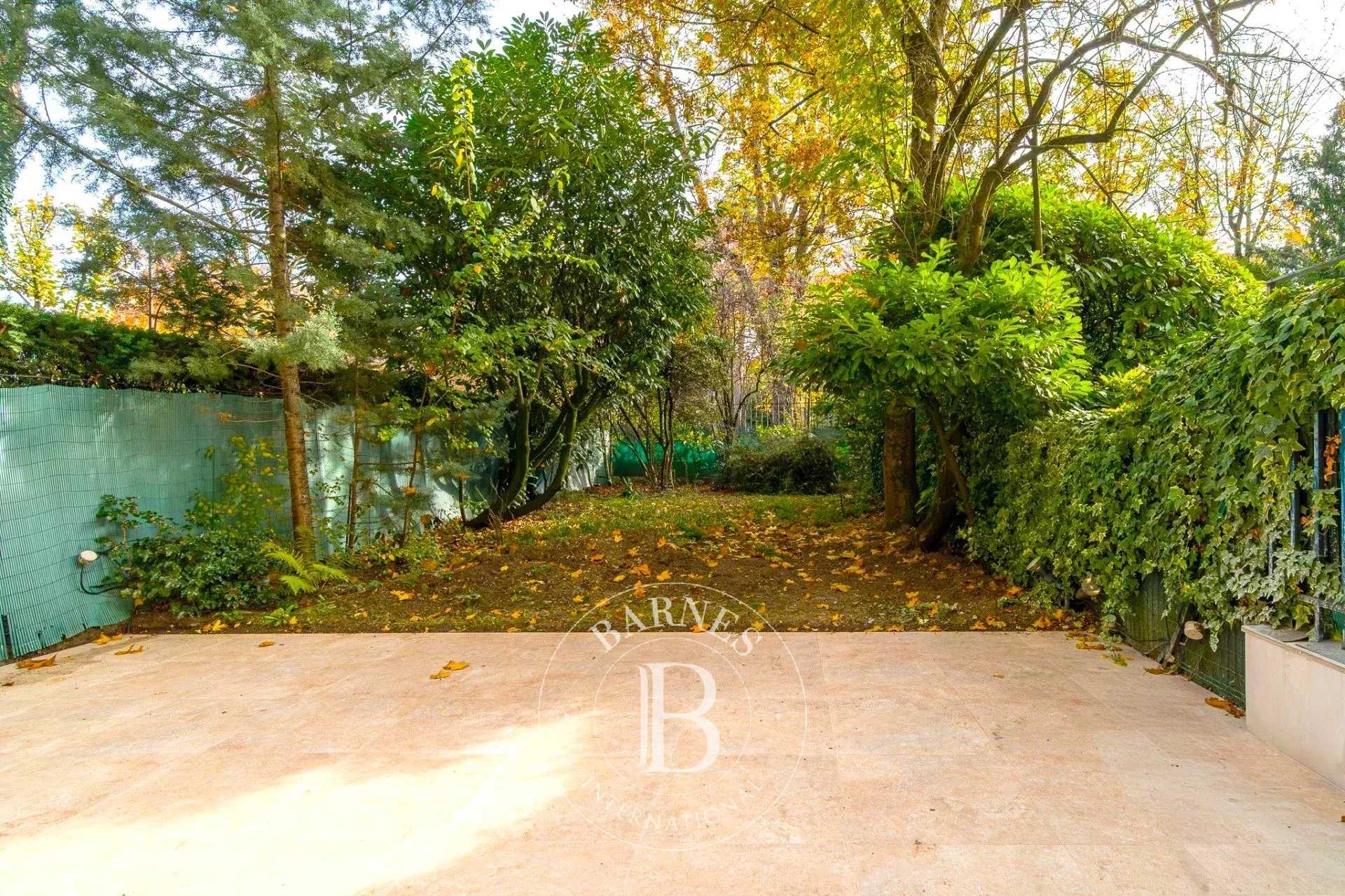 Apartment Neuilly-sur-Seine  -  ref 86435861 (picture 3)