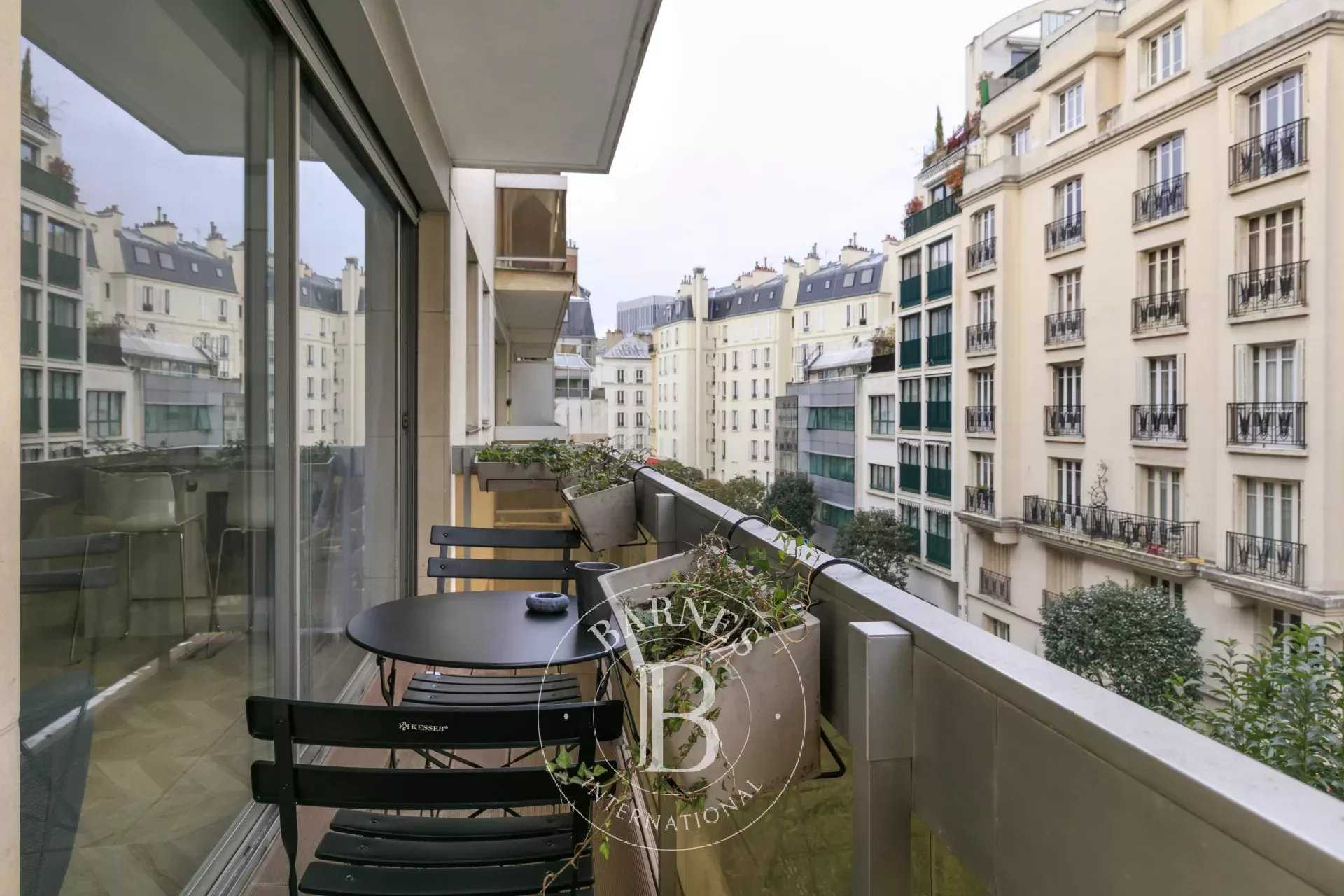 Appartement Neuilly-sur-Seine  -  ref 83434891 (picture 2)