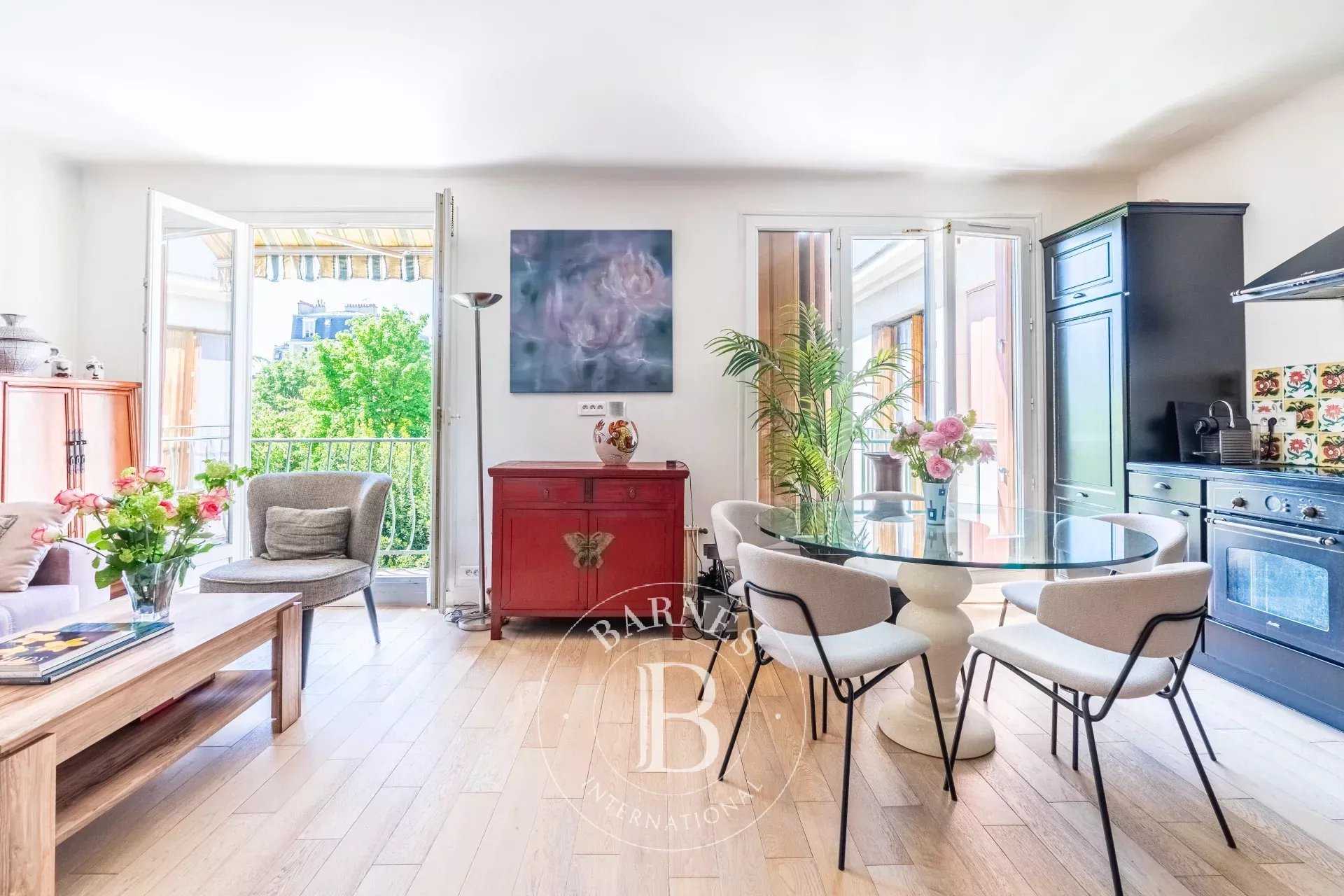 Apartment Neuilly-sur-Seine  -  ref 85930753 (picture 1)