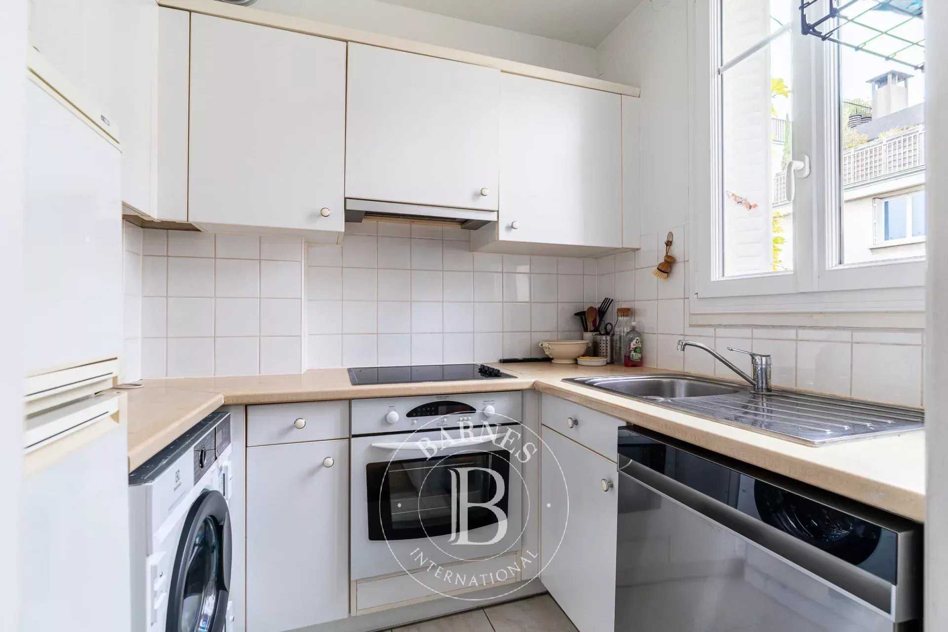 Apartment Neuilly-sur-Seine  -  ref 86873666 (picture 2)