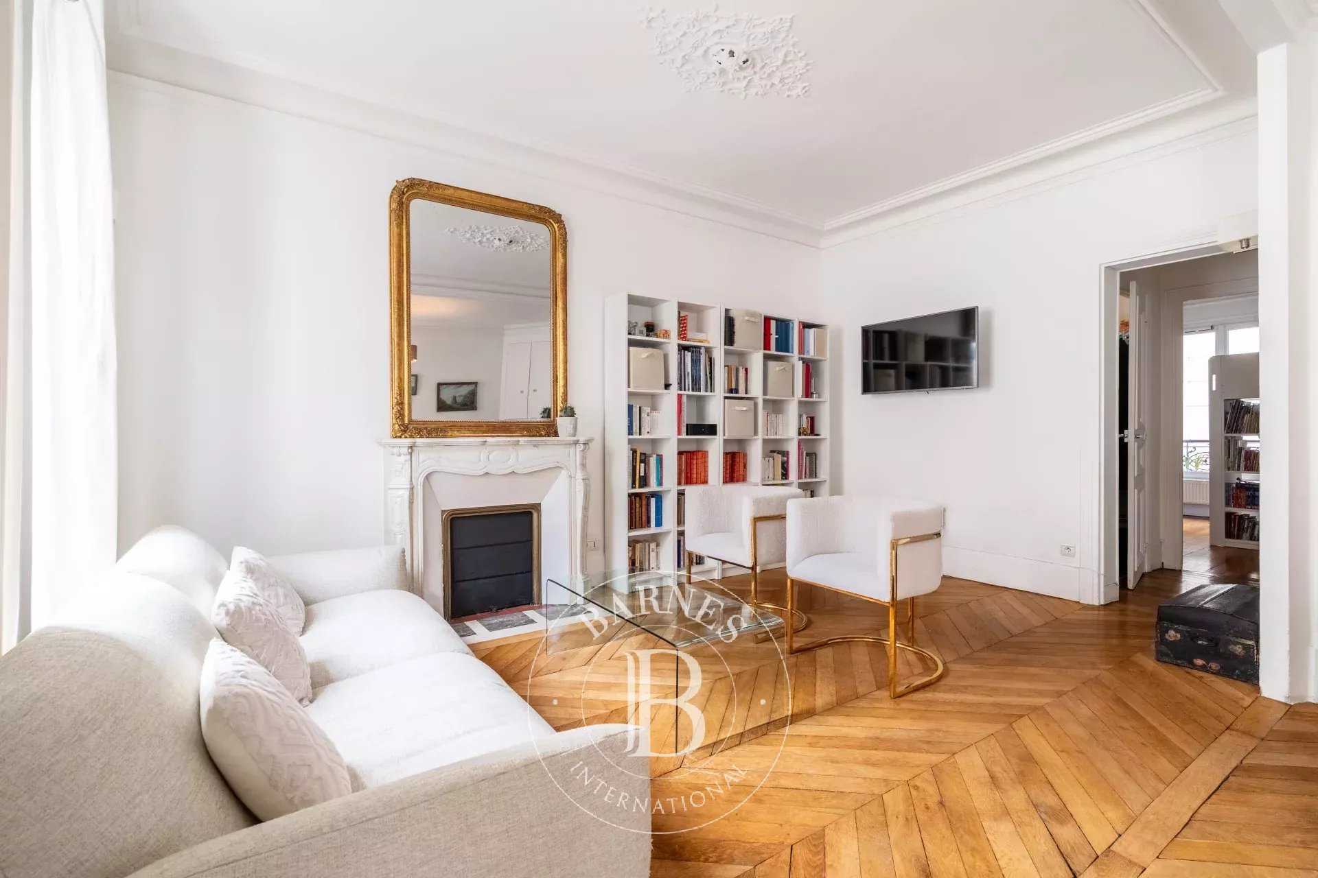 Appartement Levallois-Perret  -  ref 85698175 (picture 1)