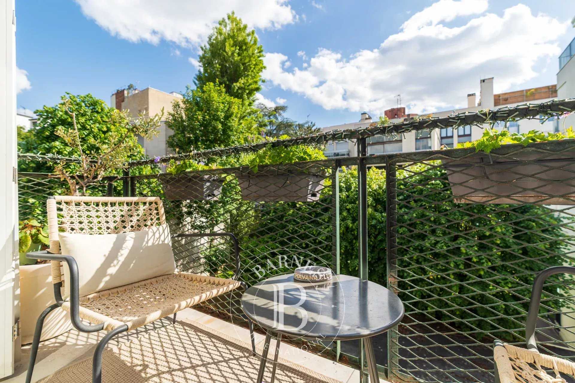 Appartement Neuilly-sur-Seine  -  ref 85961253 (picture 2)