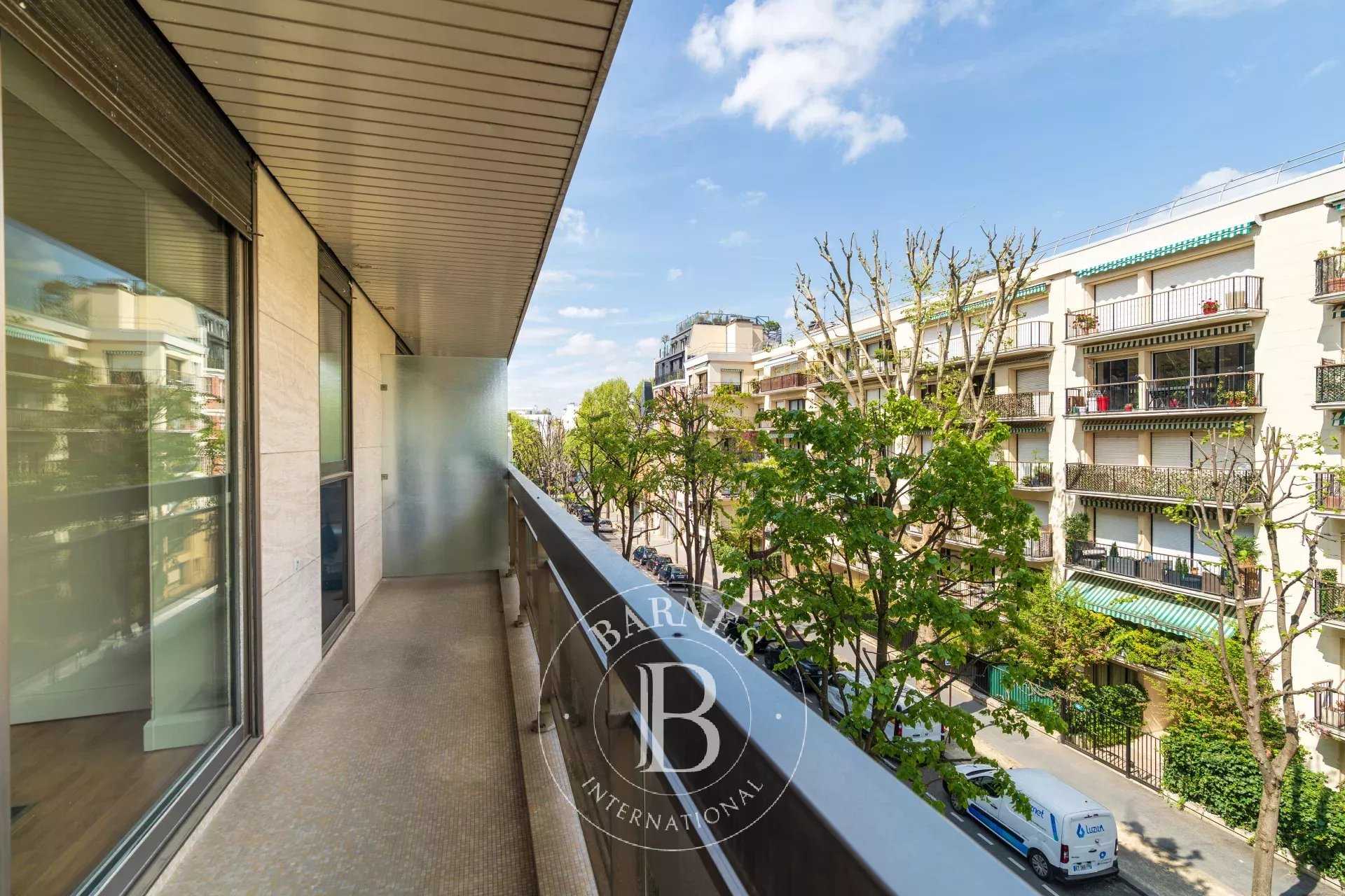 Appartement Neuilly-sur-Seine  -  ref 85852629 (picture 2)