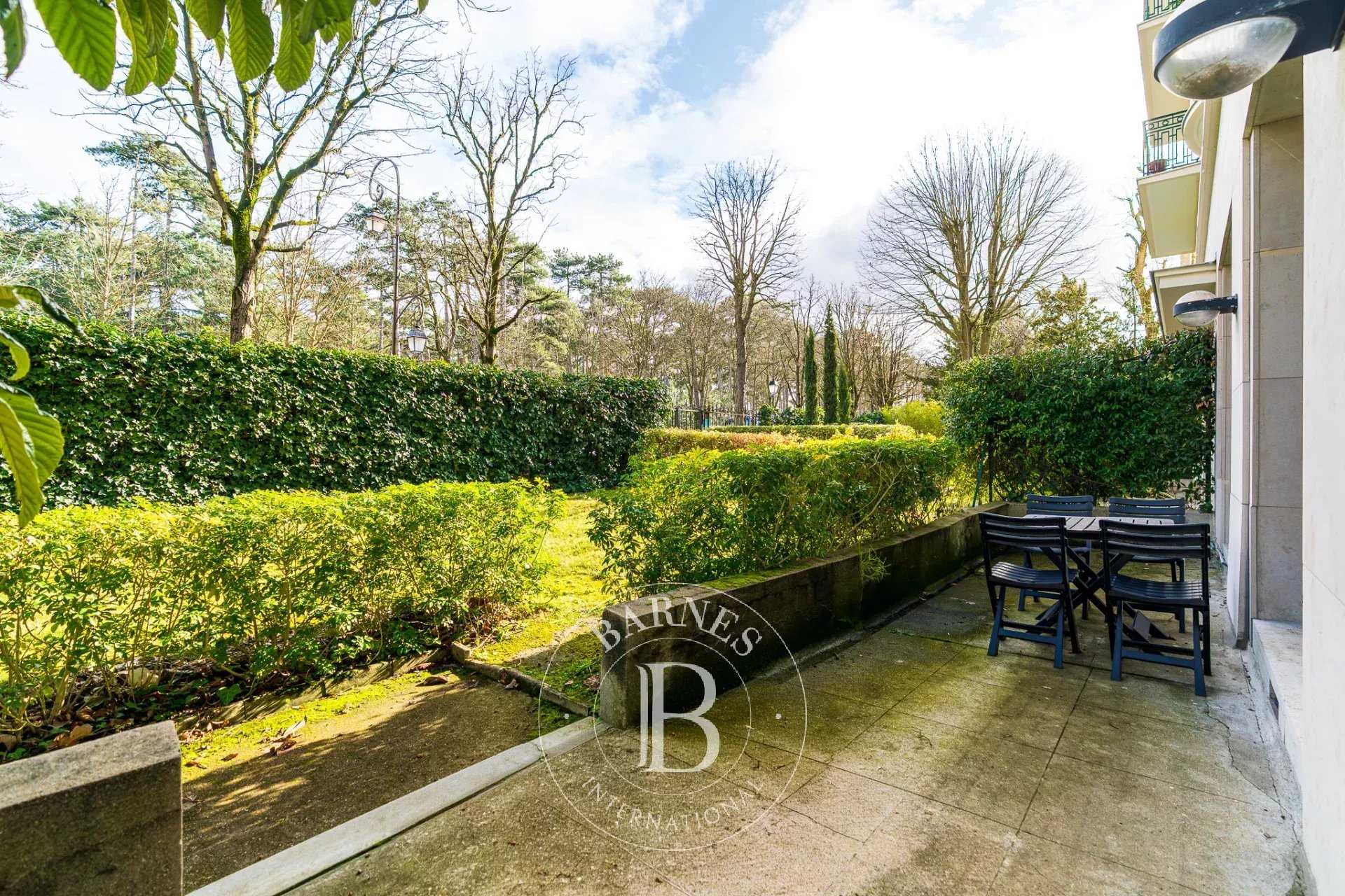 Appartement Neuilly-sur-Seine  -  ref 86741765 (picture 1)