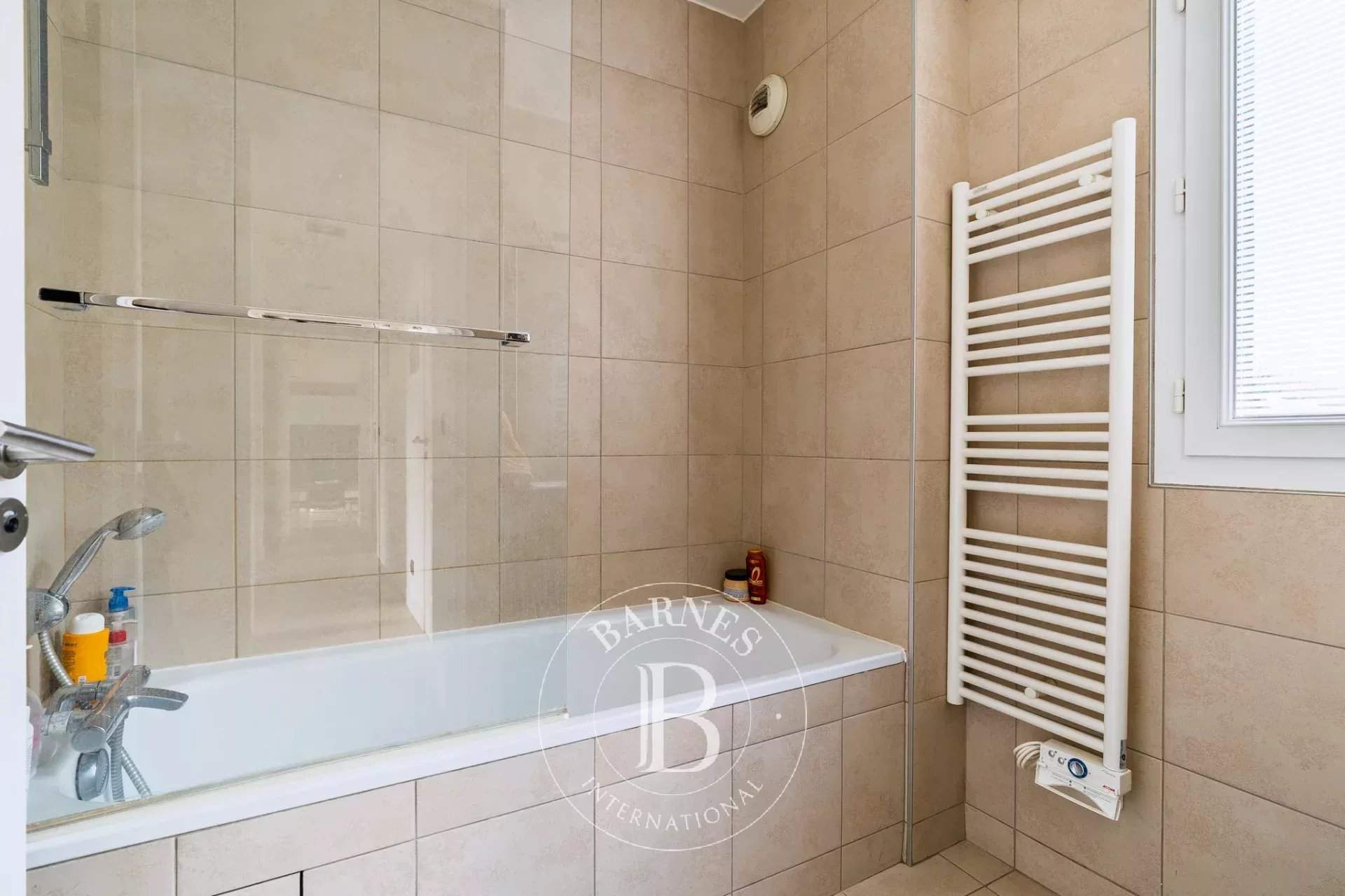 Neuilly-sur-Seine  - Apartment 3 Bedrooms - picture 12