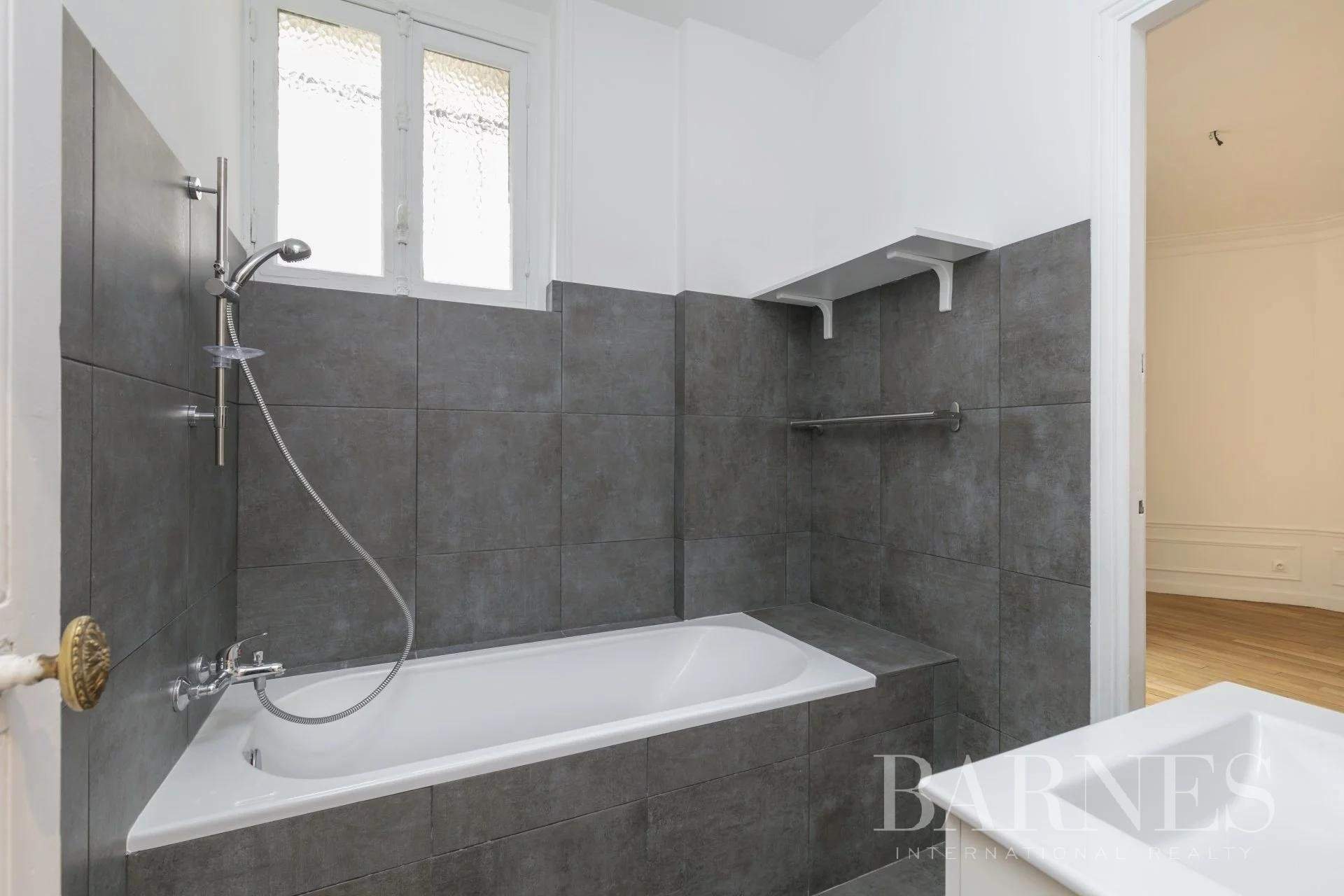 Neuilly-sur-Seine  - Appartement 4 Pièces 2 Chambres - picture 11