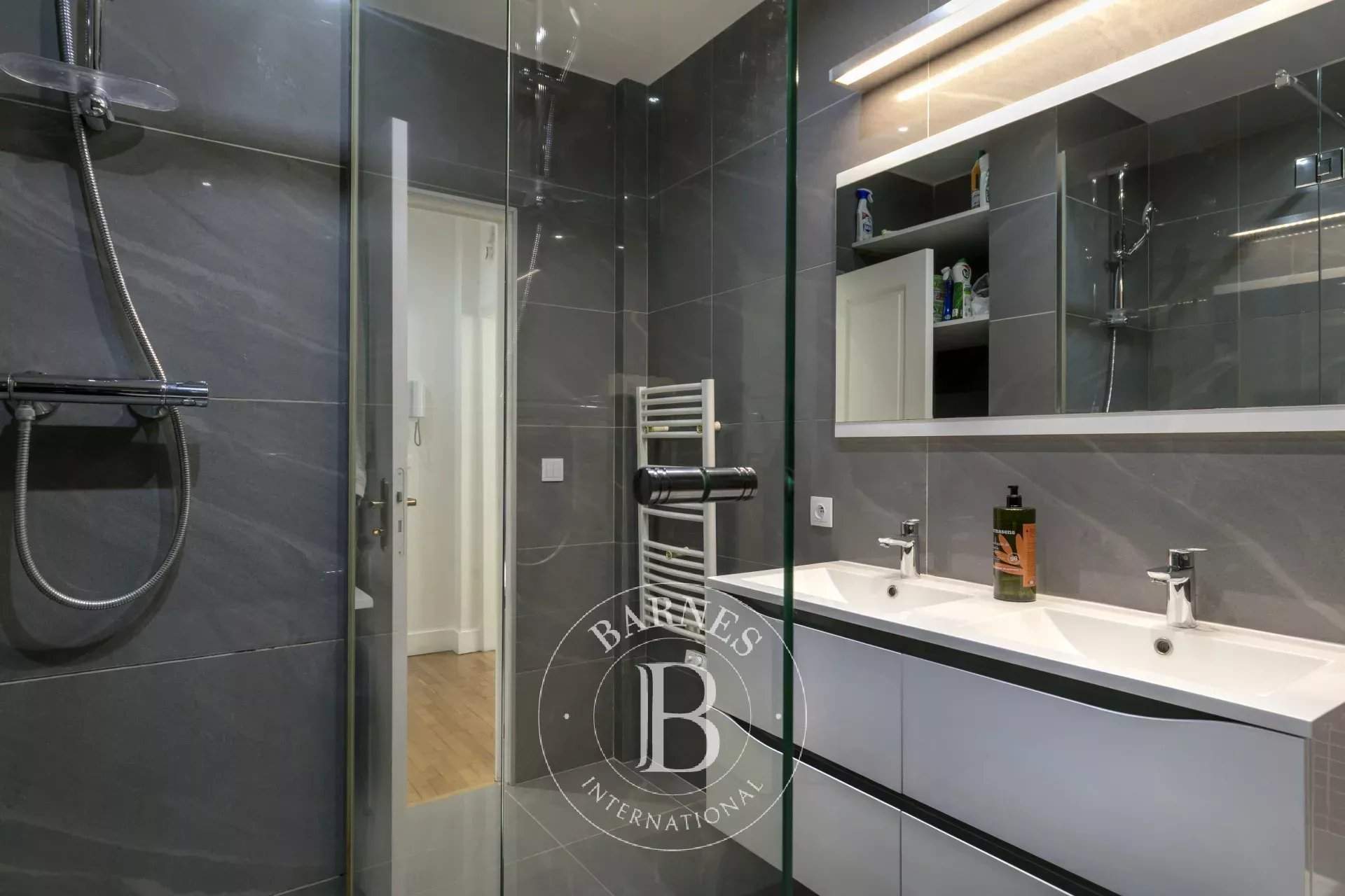 Neuilly-sur-Seine  - Apartment 2 Bedrooms - picture 8