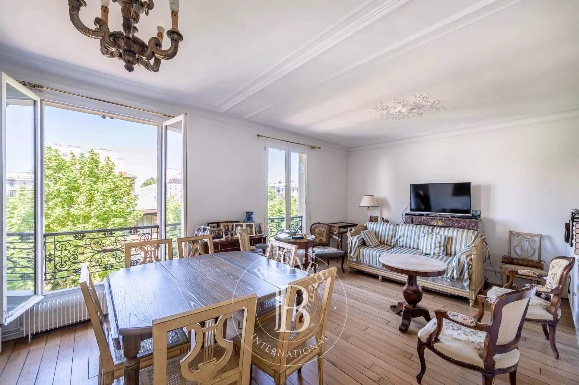 Neuilly-sur-Seine  - Apartment  - picture 2