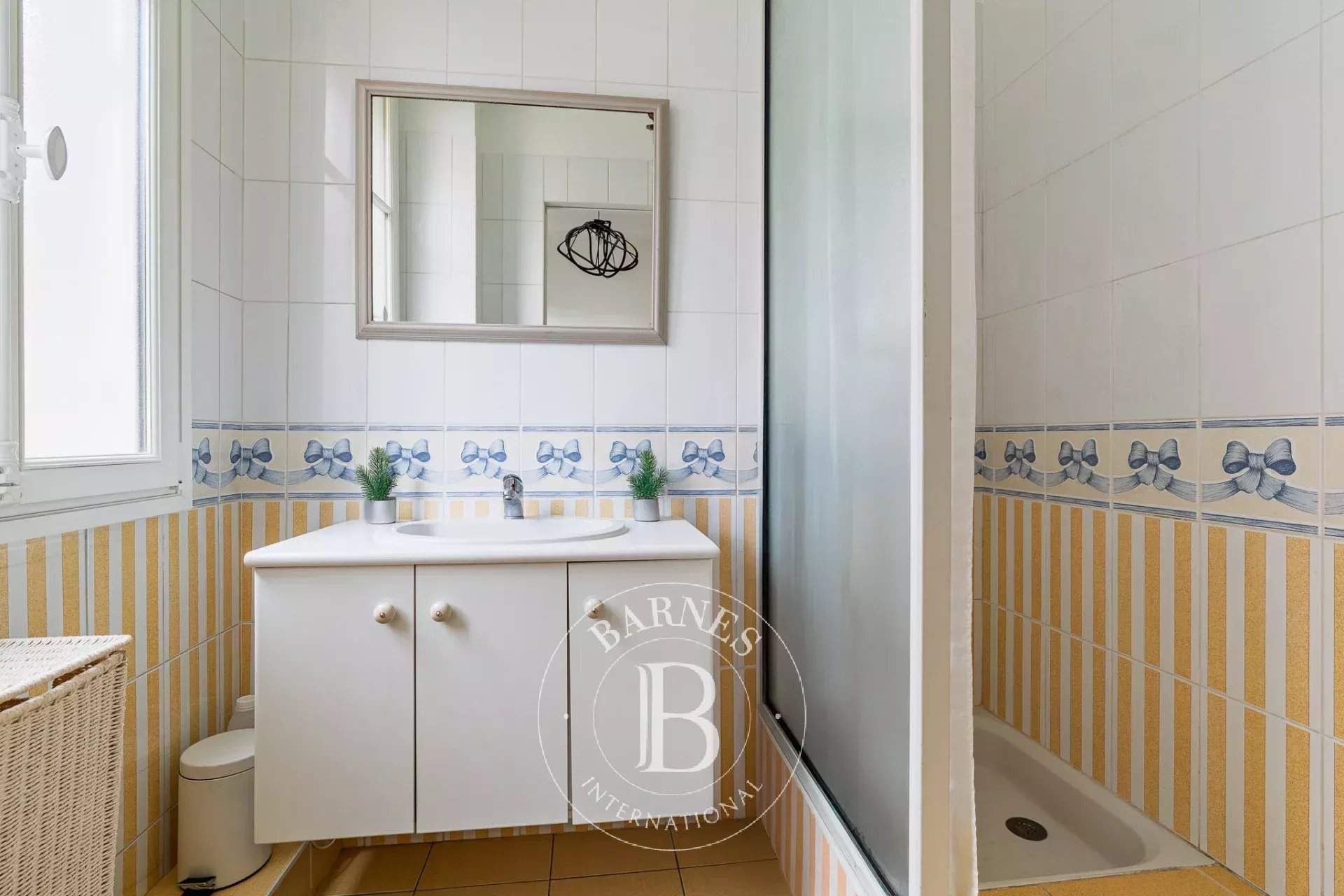 Neuilly-sur-Seine  - Piso 3 Cuartos 2 Habitaciones - picture 13