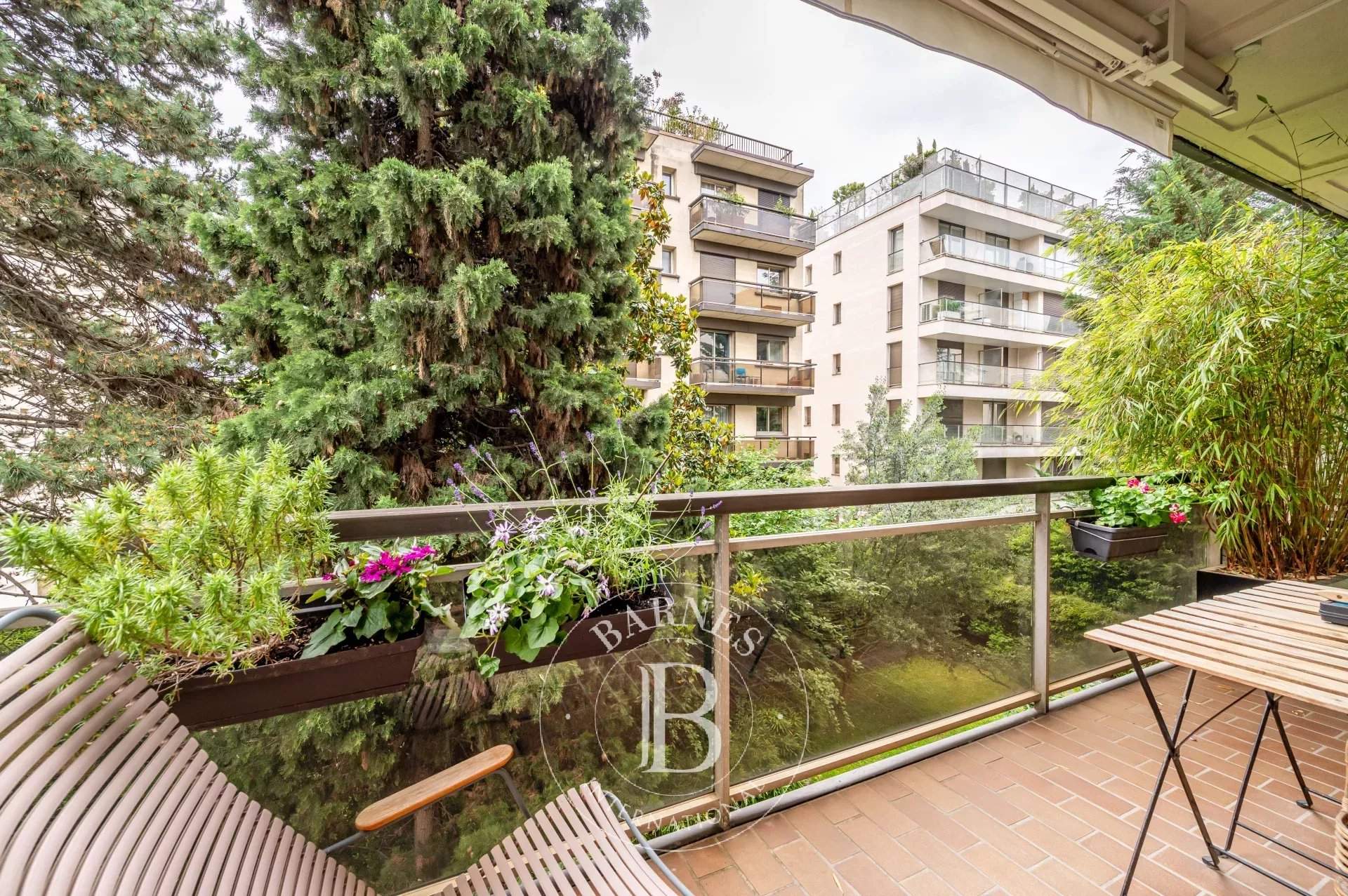 Neuilly-sur-Seine  - Appartement 3 Pièces 2 Chambres - picture 2