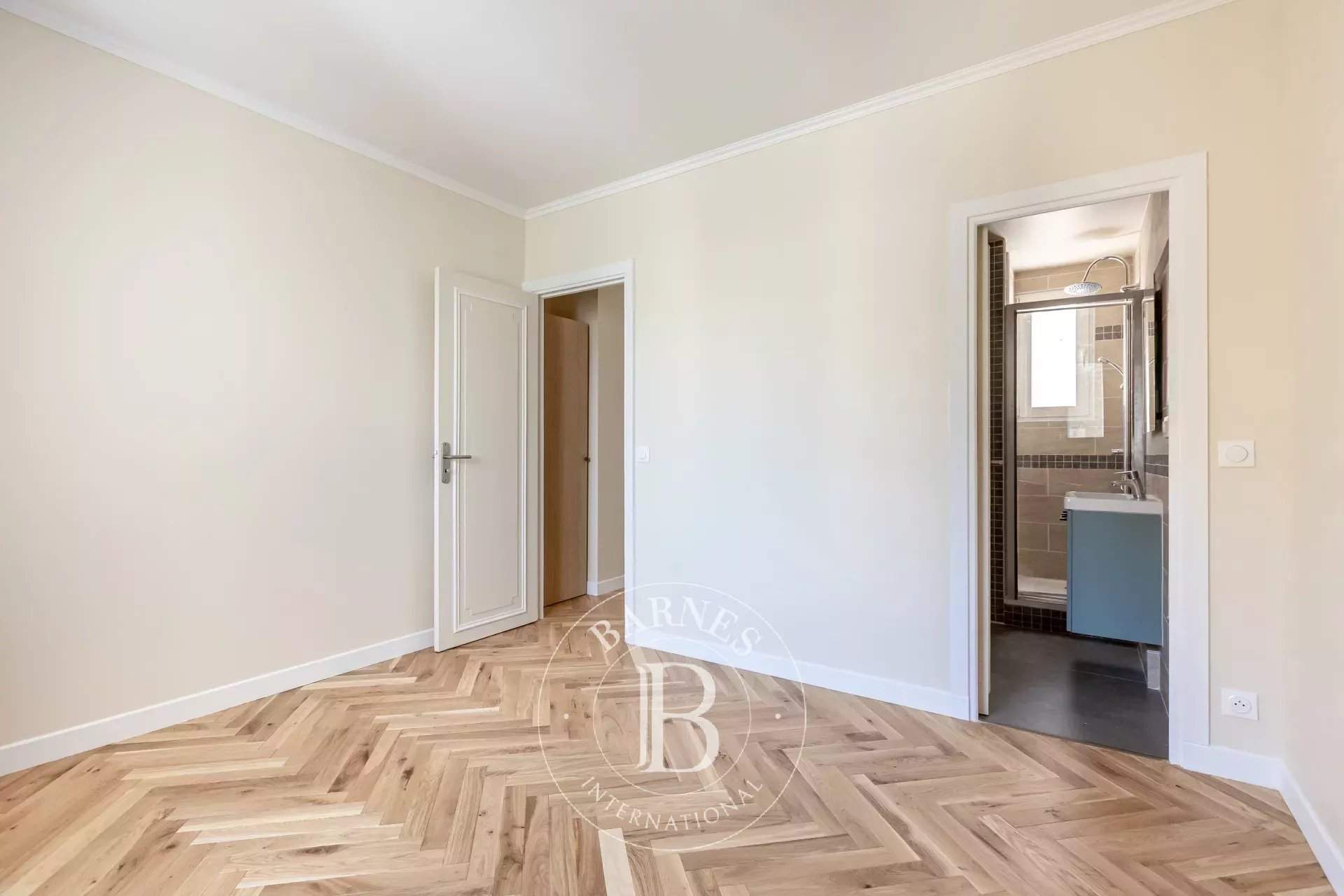 Neuilly-sur-Seine  - Appartement 3 Pièces 2 Chambres - picture 7