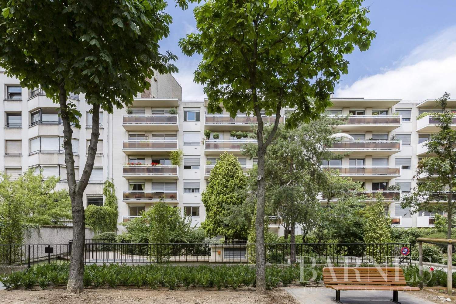 Neuilly-sur-Seine  - Apartment  - picture 2