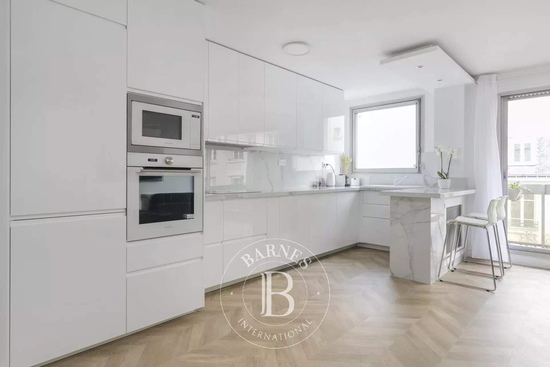 Neuilly-sur-Seine  - Apartment 2 Bedrooms - picture 3