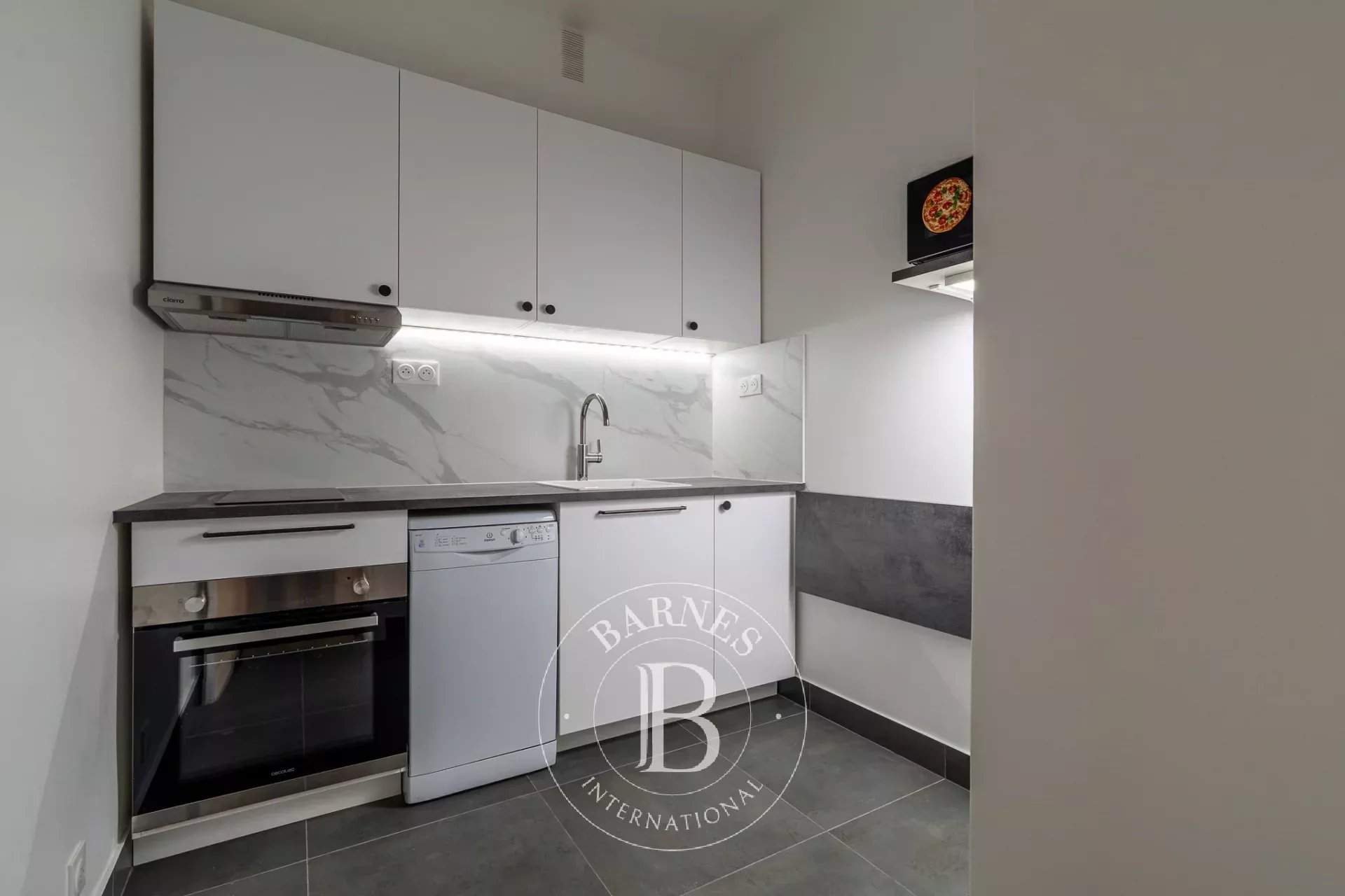 Neuilly-sur-Seine  - Appartement 2 Pi&egrave;ces, 1 Chambre - picture 16