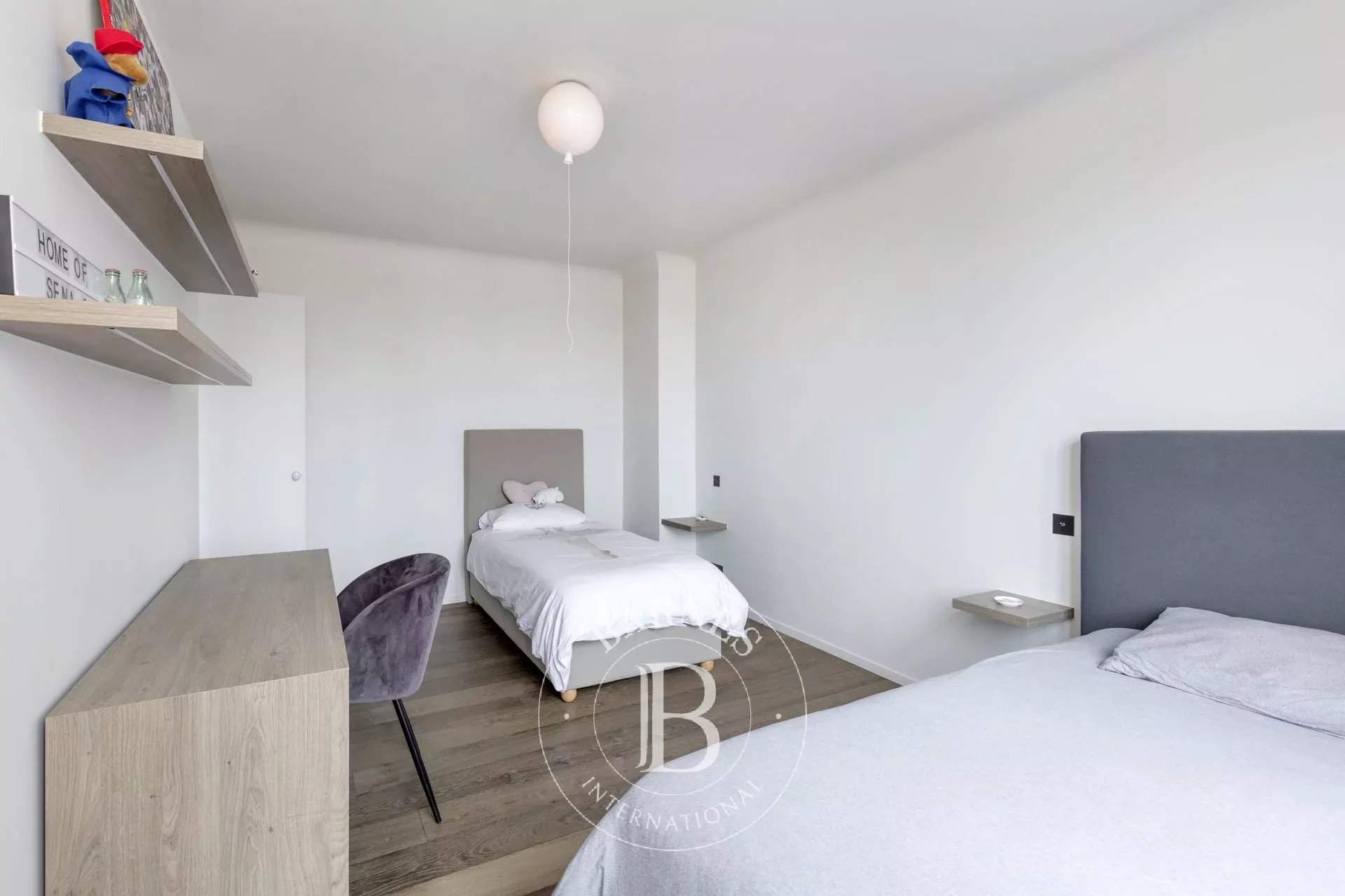 Neuilly-sur-Seine  - Apartment 2 Bedrooms - picture 9